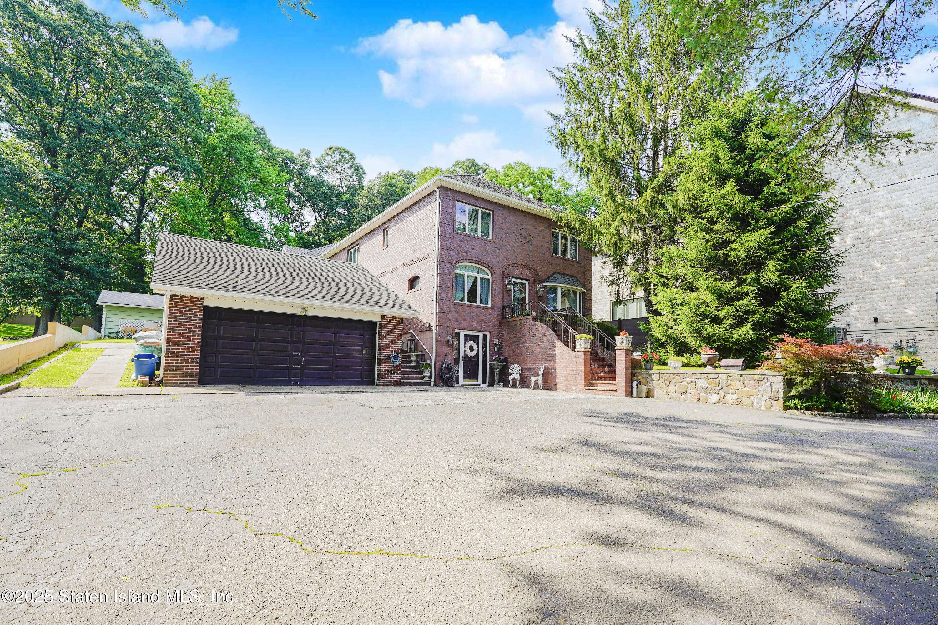 Staten Island, NY 10304,72 Dalemere RD