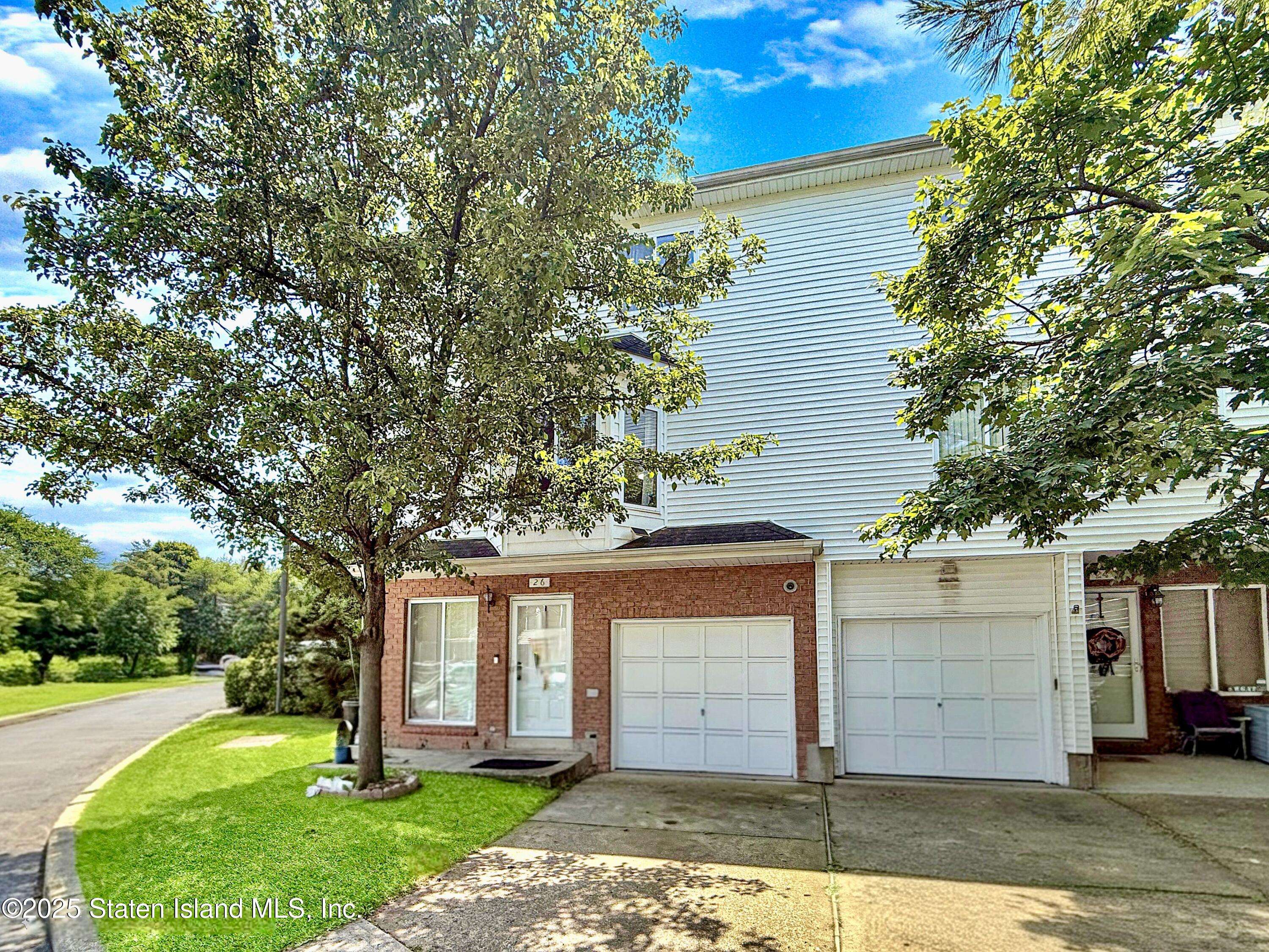 Staten Island, NY 10312,26 Aspen Knolls WAY