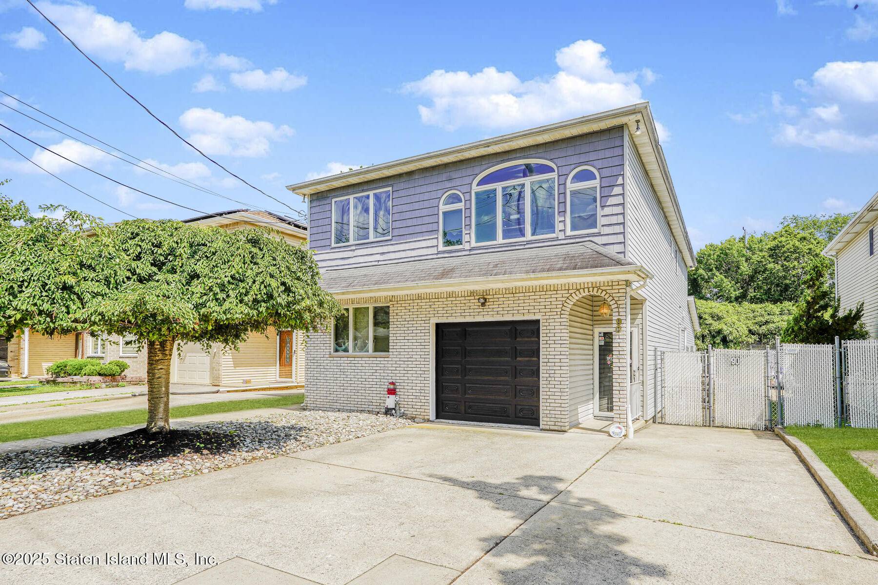 Staten Island, NY 10312,90 Hawley AVE