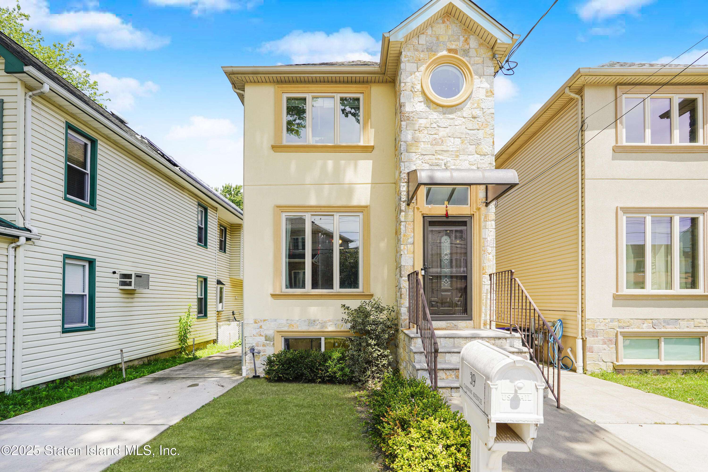 Staten Island, NY 10314,39 Cannon Ave AVE