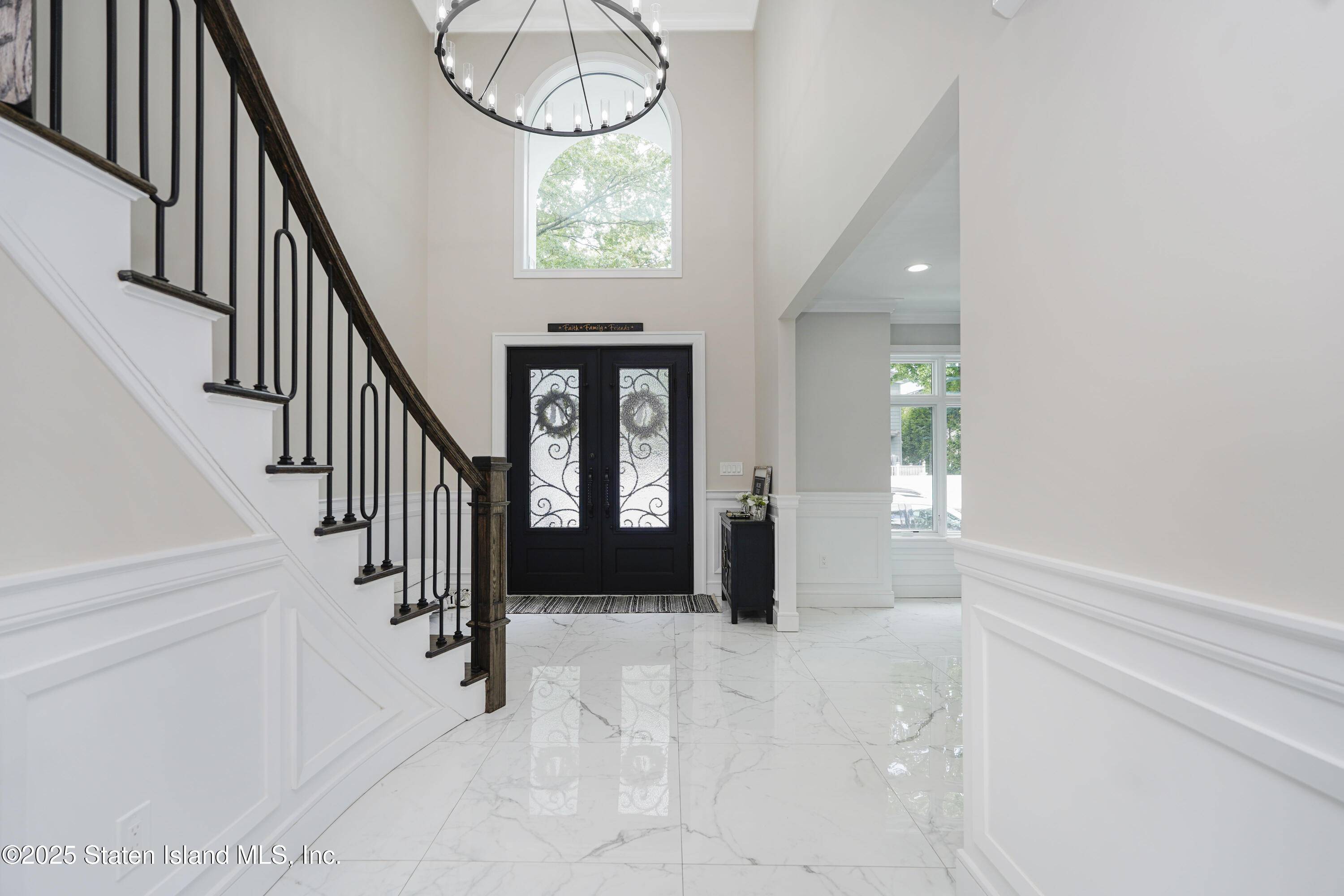 Staten Island, NY 10308,108 Giffords LN