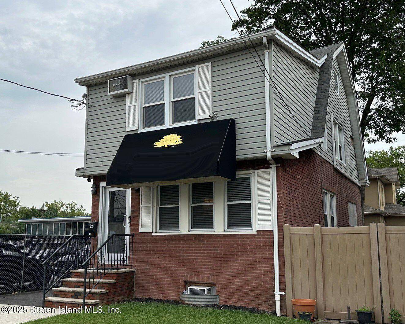 Staten Island, NY 10306,22 9th ST