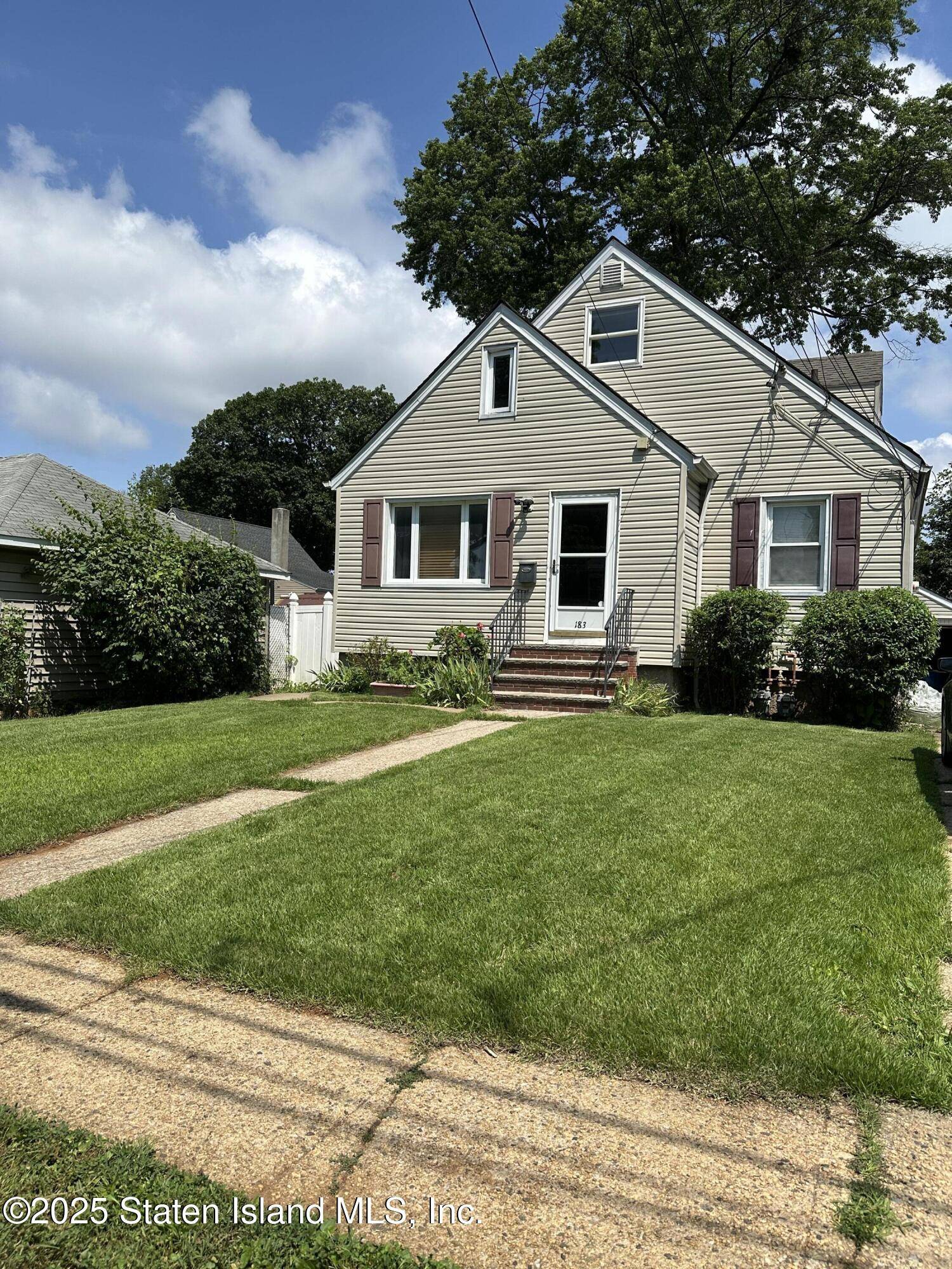 Staten Island, NY 10314,183 Goodwin AVE