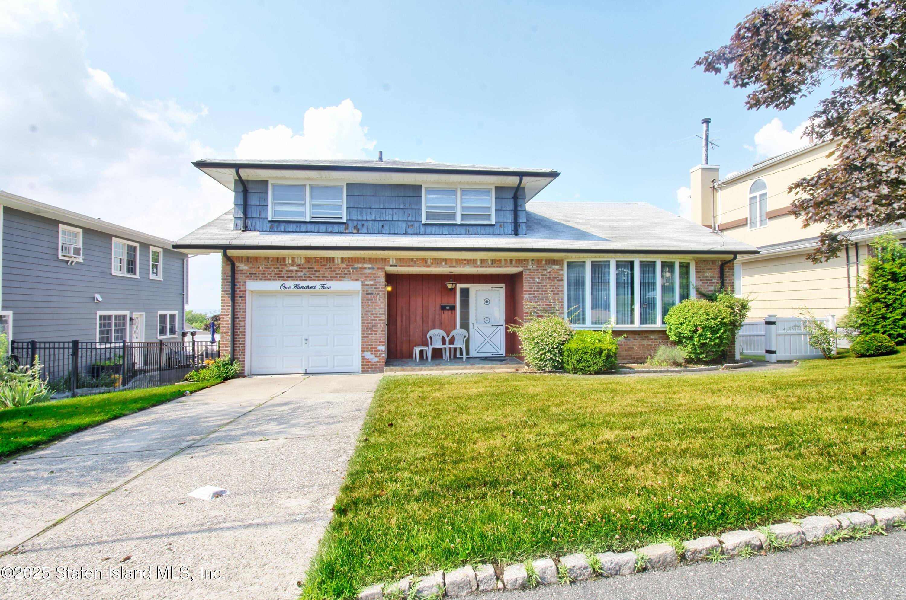 Staten Island, NY 10314,105 Marshall AVE