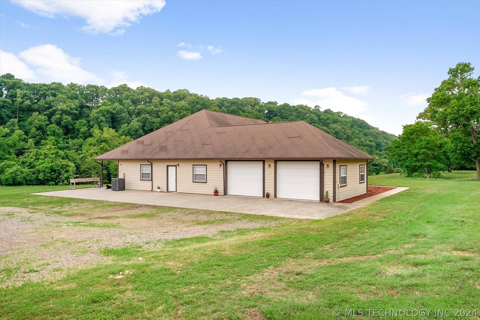 Stilwell, OK 74960,26096 S 600 RD