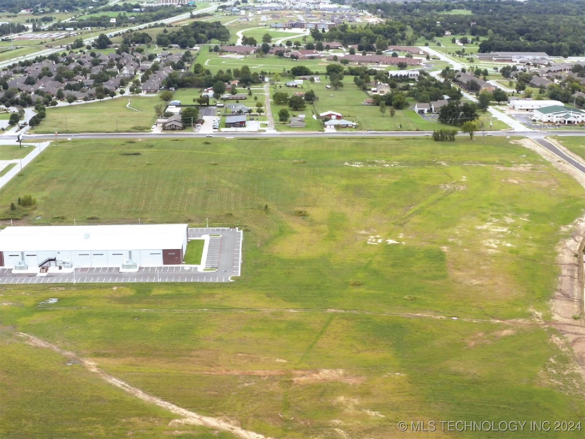 Jenks, OK 74037,2722 W Main ST