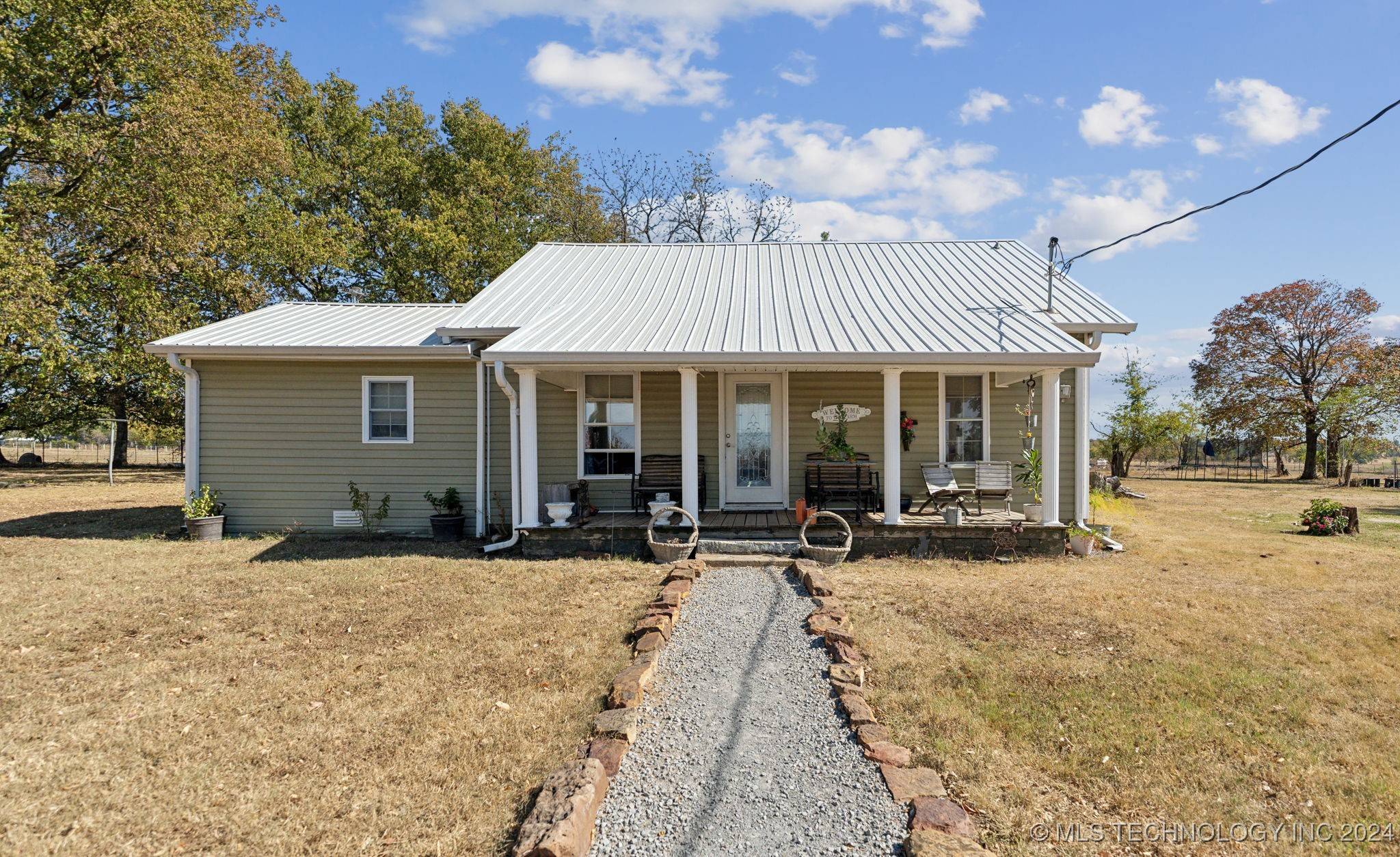 Chouteau, OK 74337,2335 W 630