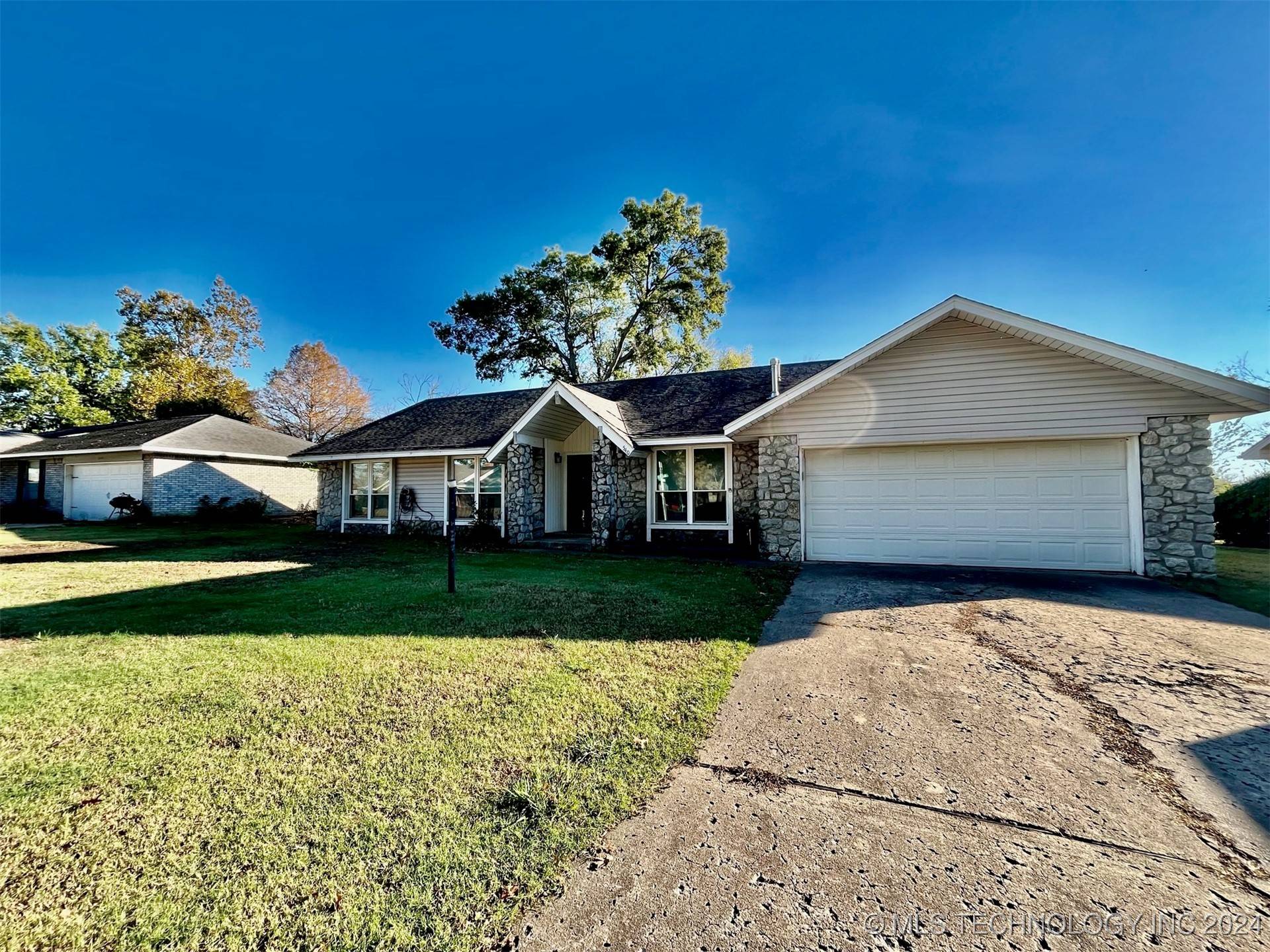 Pryor, OK 74361,540 Ridgewood DR