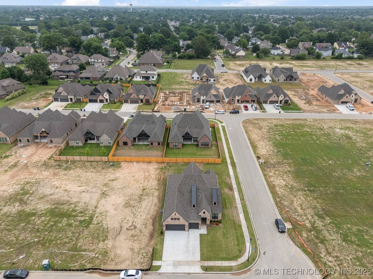 Broken Arrow, OK 74012,3925 S Elder BLVD