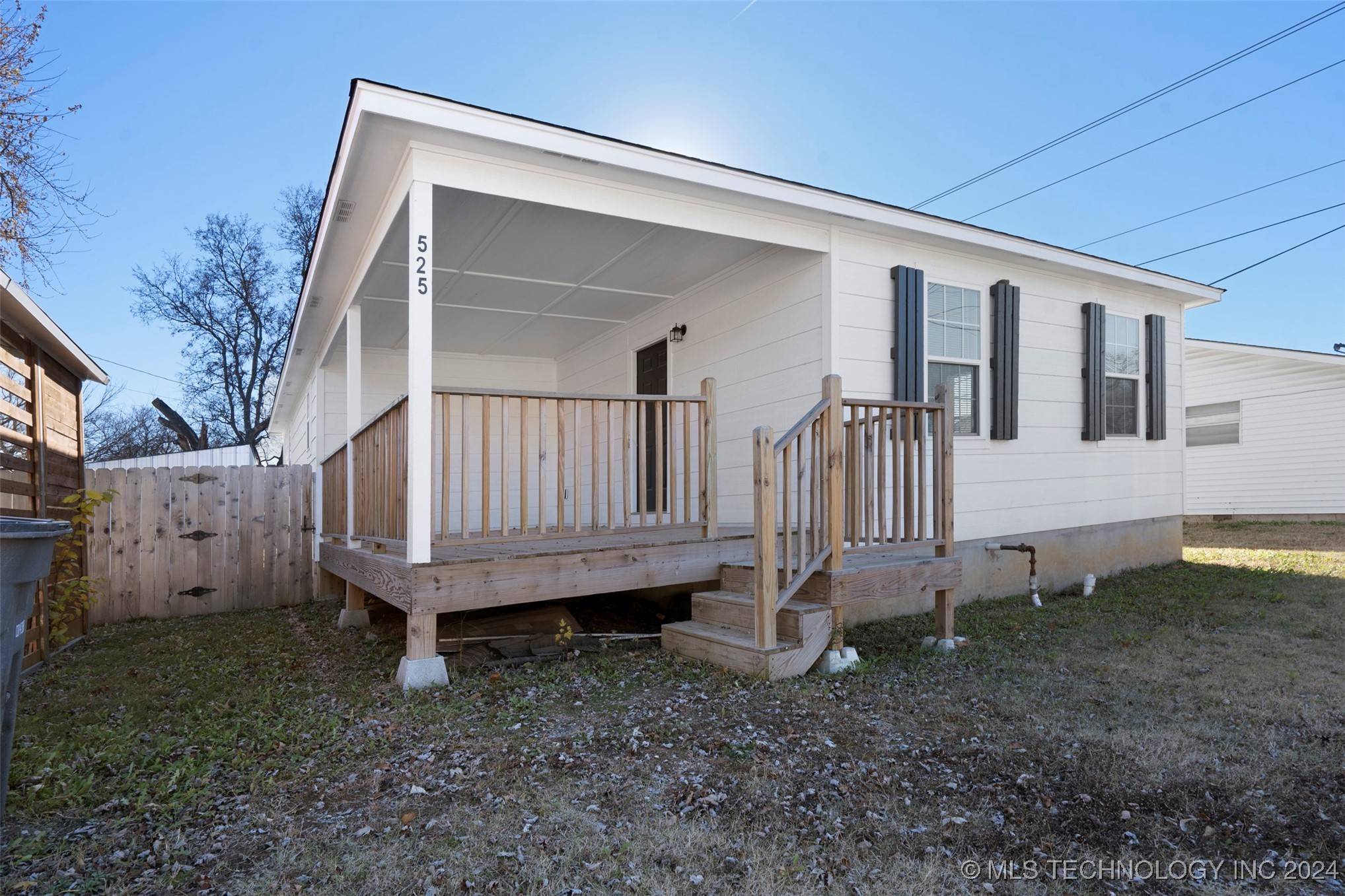 Chouteau, OK 74337,525 W Clay ST