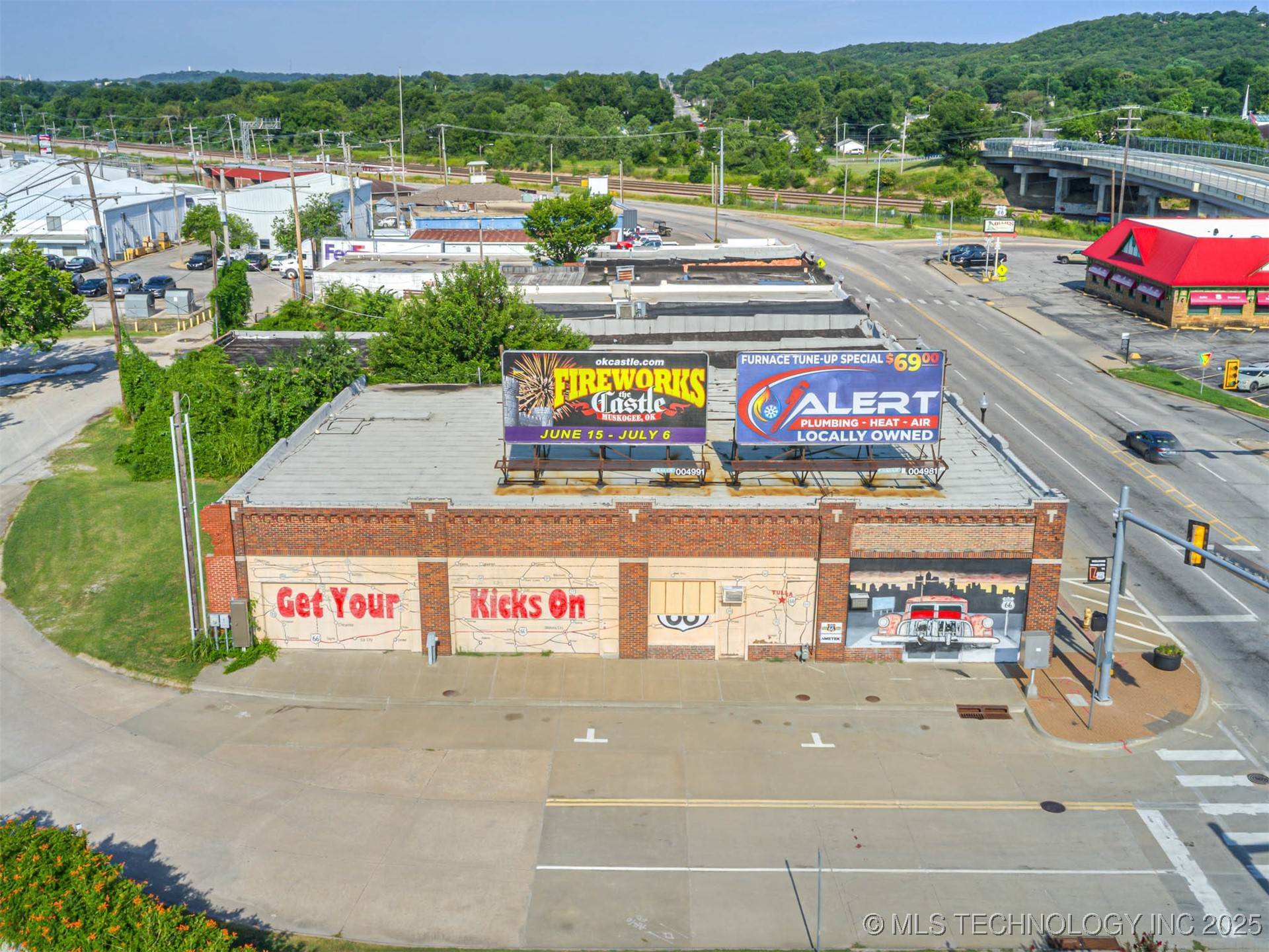 Tulsa, OK 74107,4067 Southwest BLVD