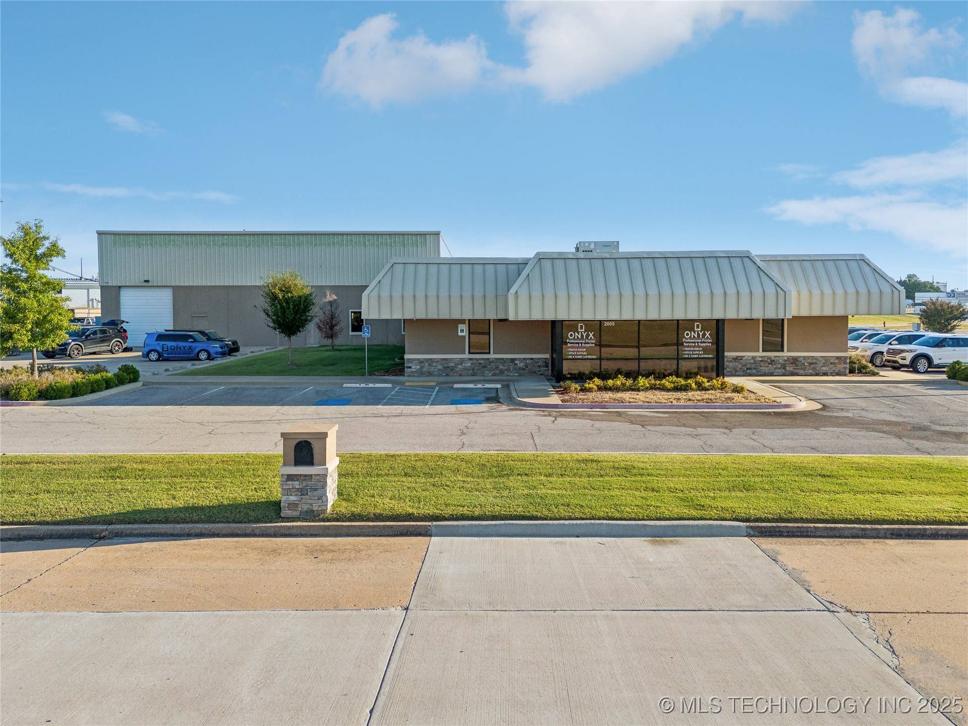 Broken Arrow, OK 74012,2005 N Yellowood AVE