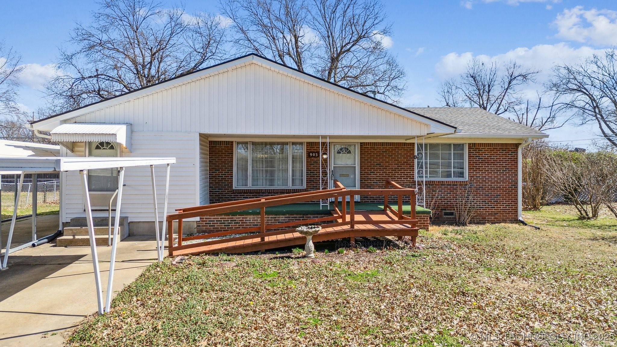 Pryor, OK 74361,903 Lewis ST
