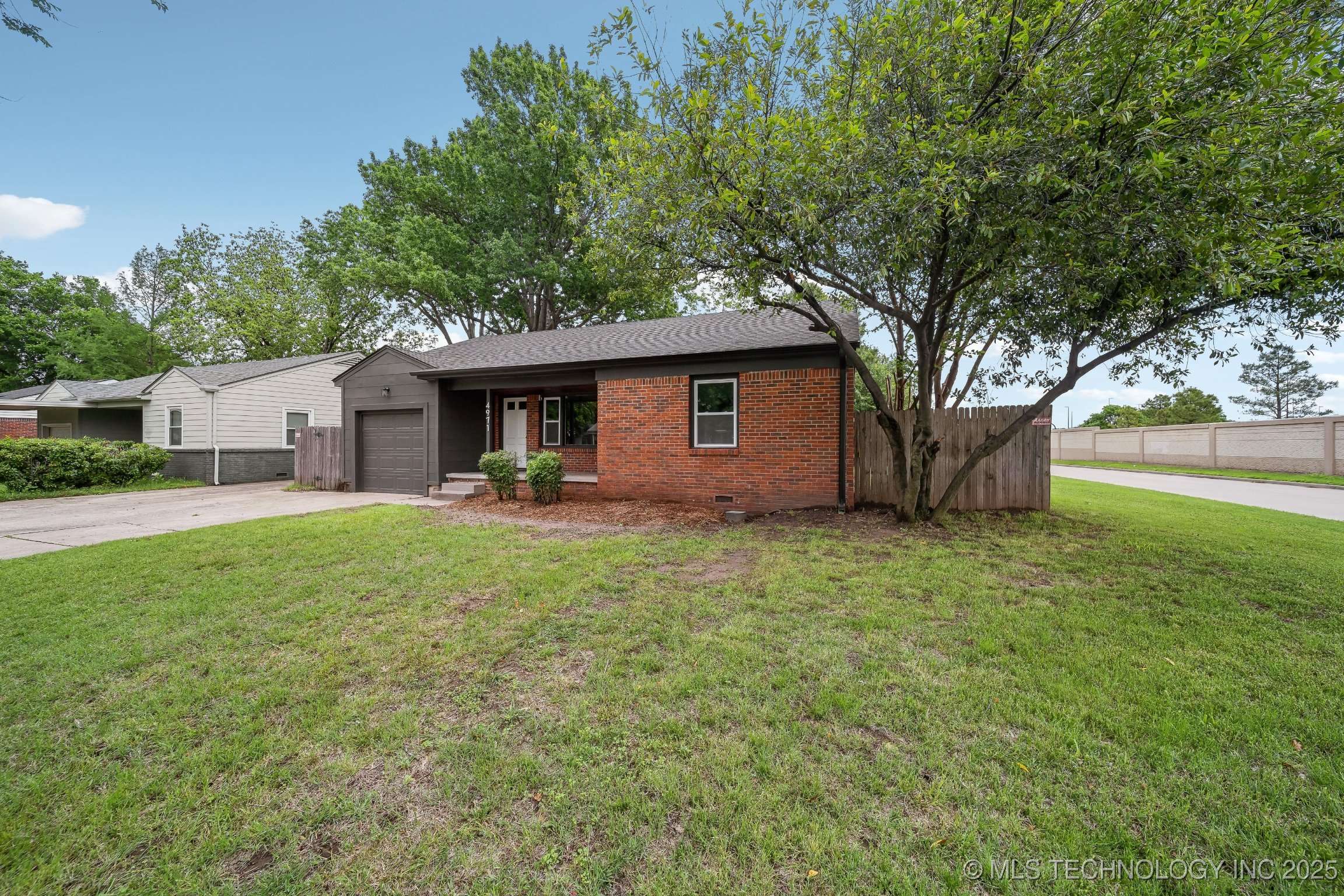 Tulsa, OK 74105,4971 S Madison AVE