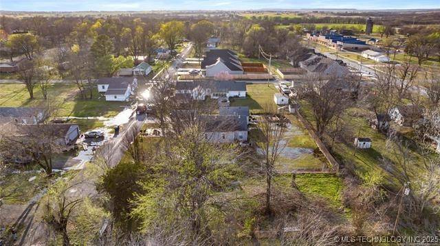 Chouteau, OK 74337,306 W Muskogee ST