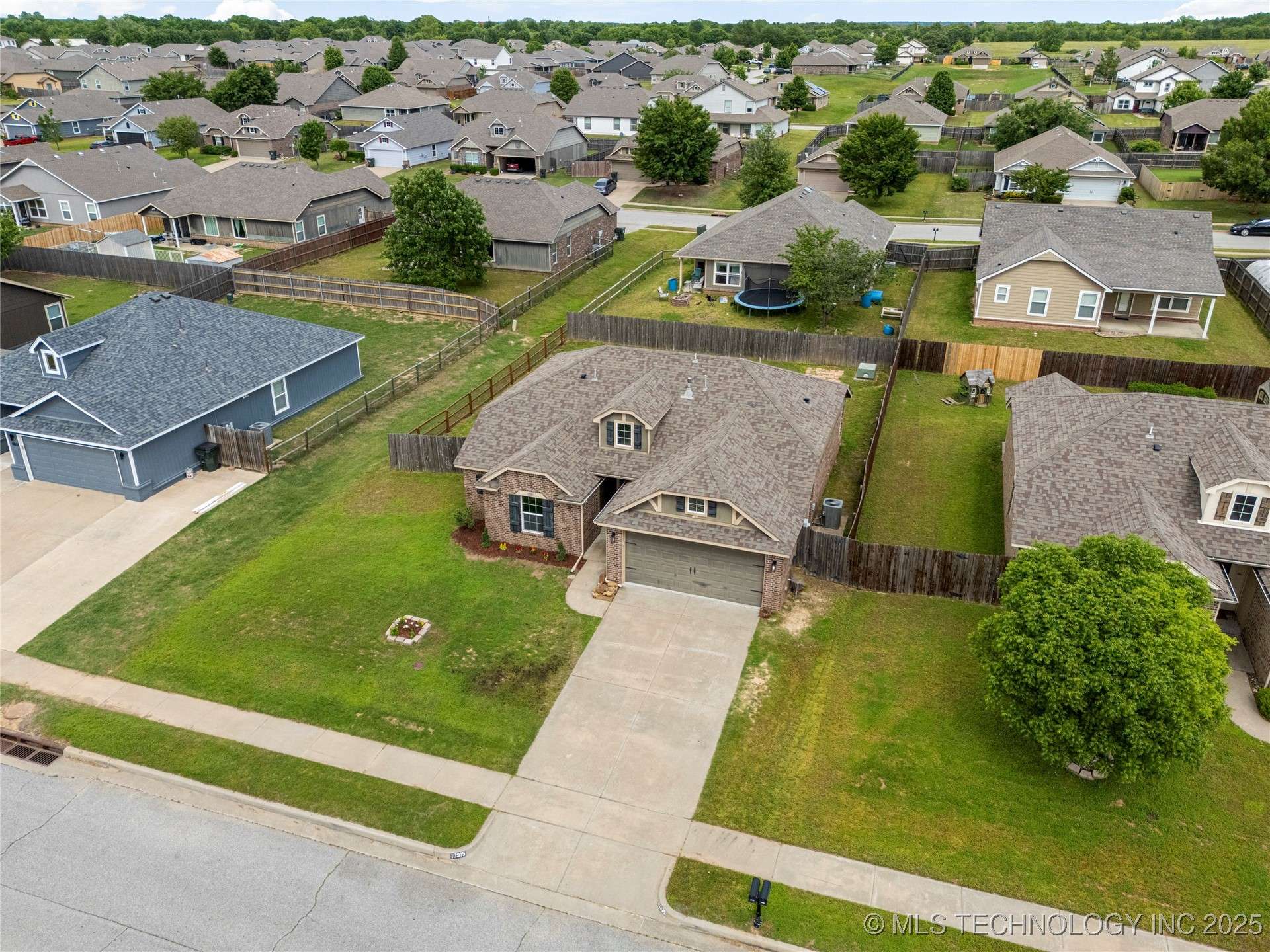 Owasso, OK 74055,10915 N 117th PL E