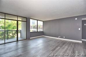 Tulsa, OK 74119,410 W 7th ST #224