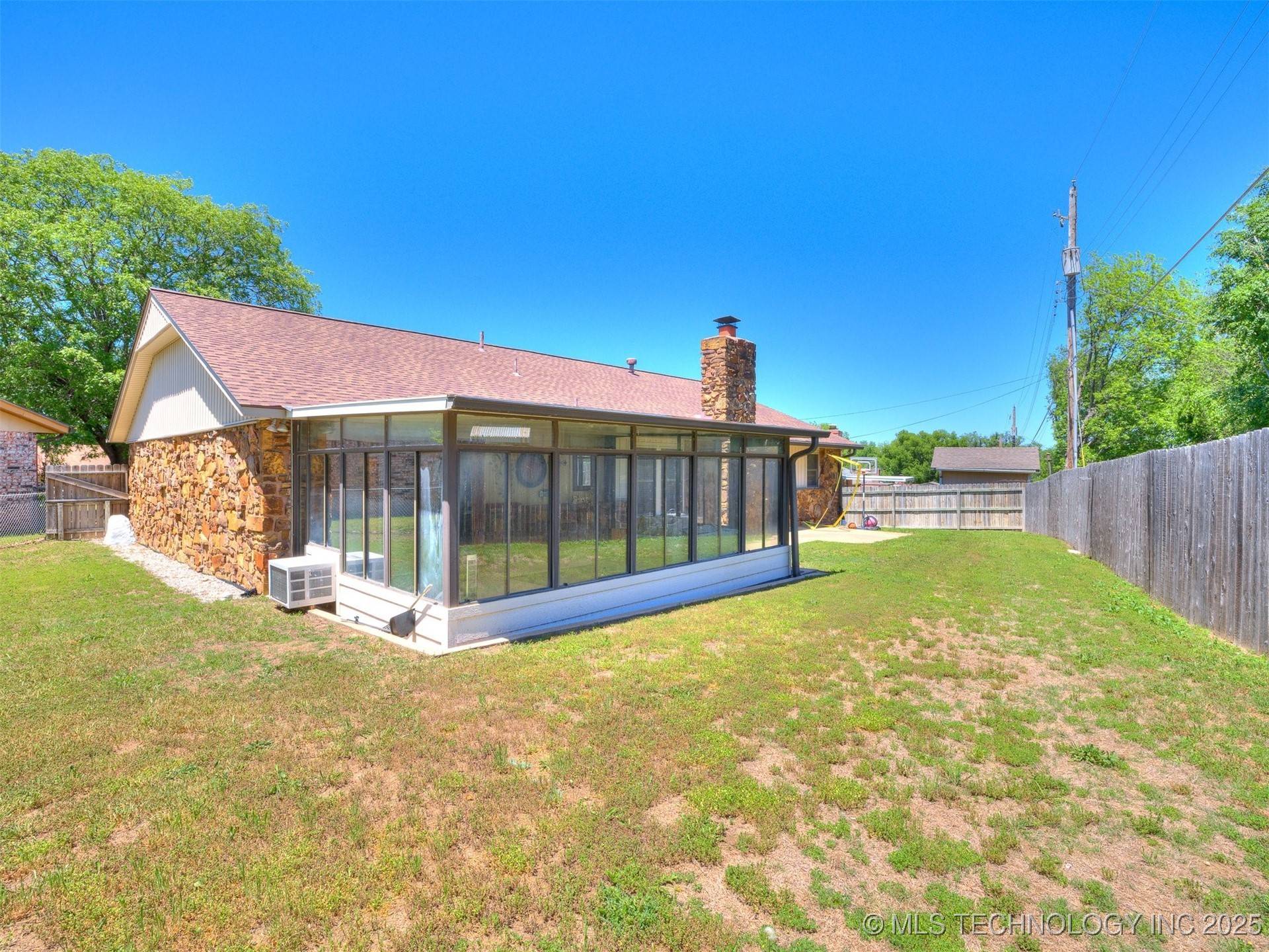 Bartlesville, OK 74006,124 Canterbury CT