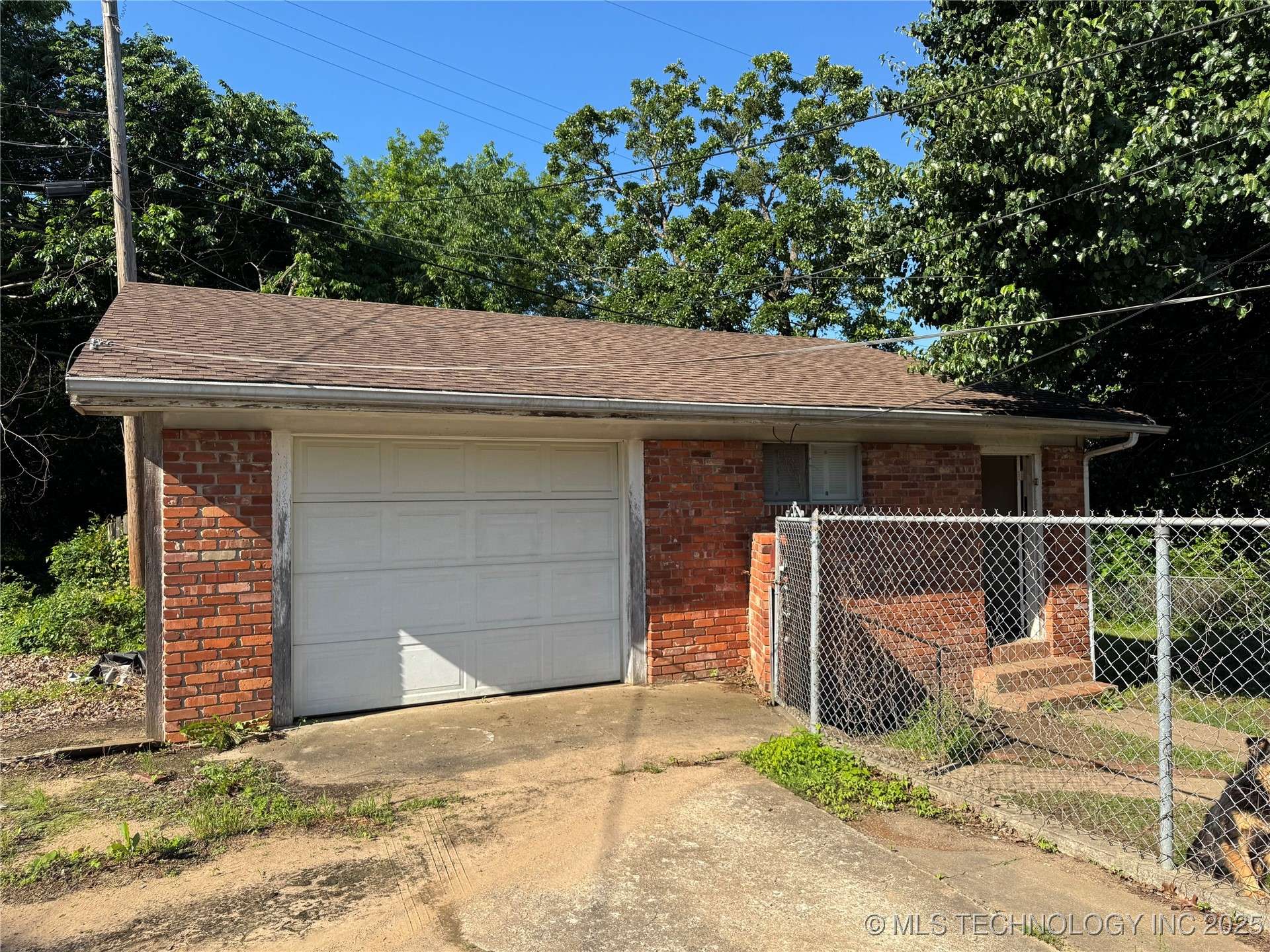 Mcalester, OK 74501,520 E Peoria AVE