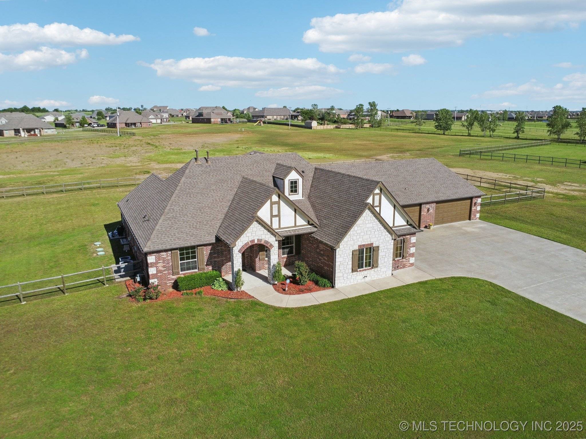 Skiatook, OK 74070,14523 N 35th East Avenue