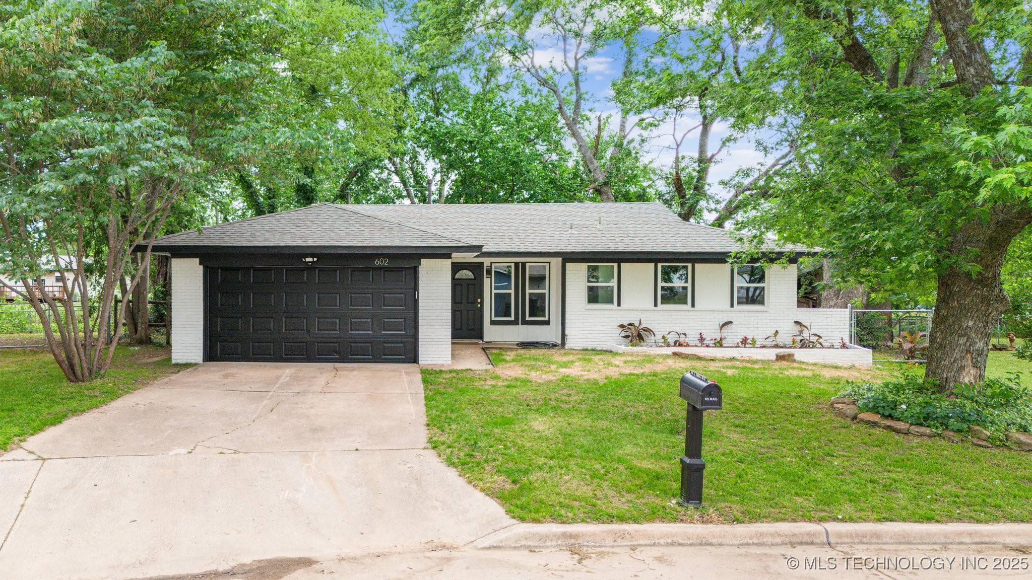 Claremore, OK 74017,602 S Sunset DR