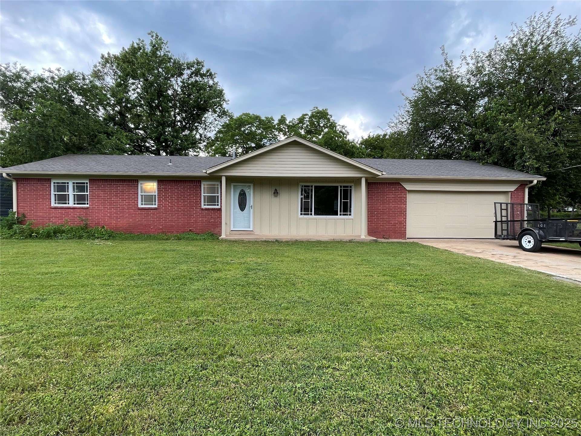 Jenks, OK 74037,422 N Forest ST