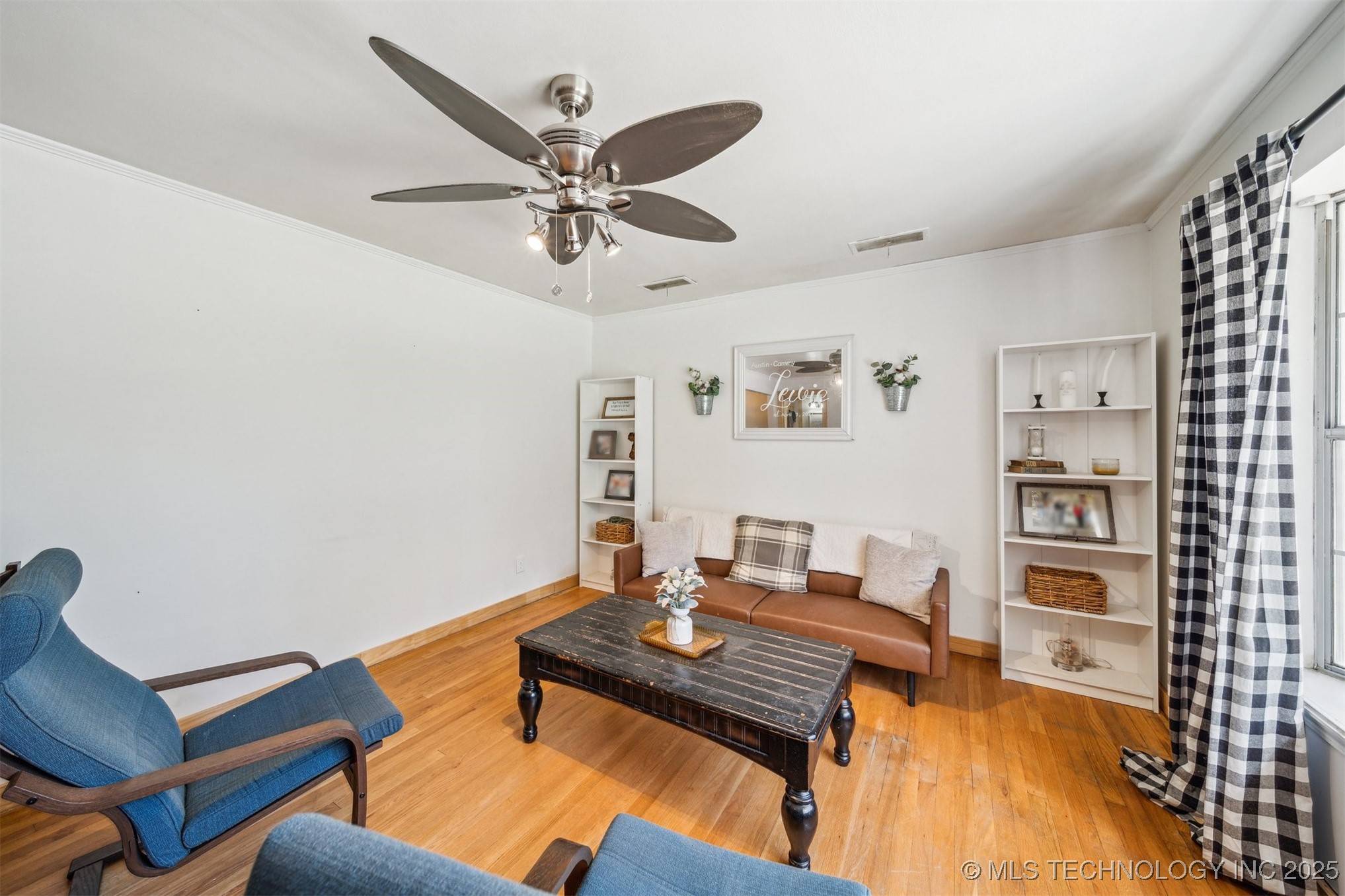 Pryor, OK 74361,303 SE 3rd ST