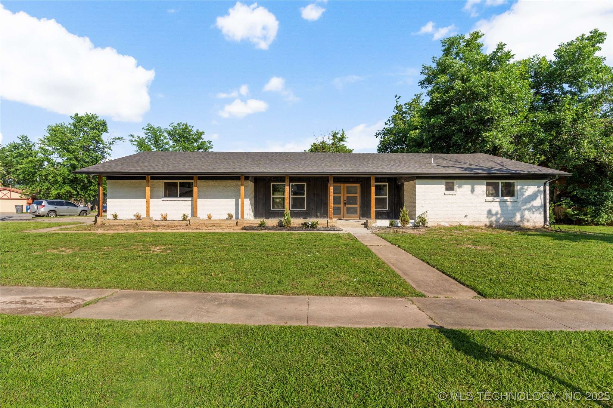Tulsa, OK 74129,2316 S 106th East Avenue
