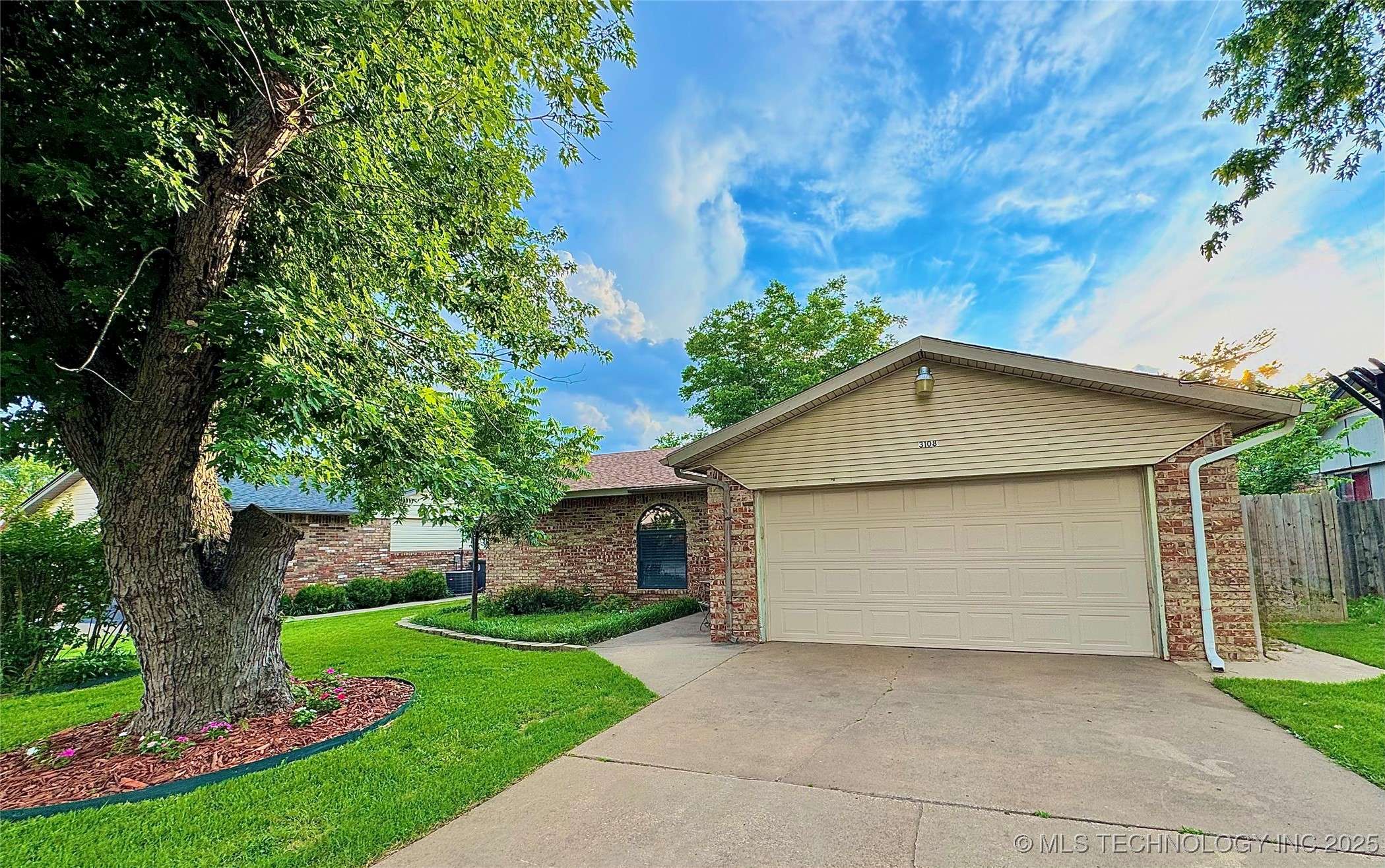 Tulsa, OK 74134,3108 S 133rd AVE E