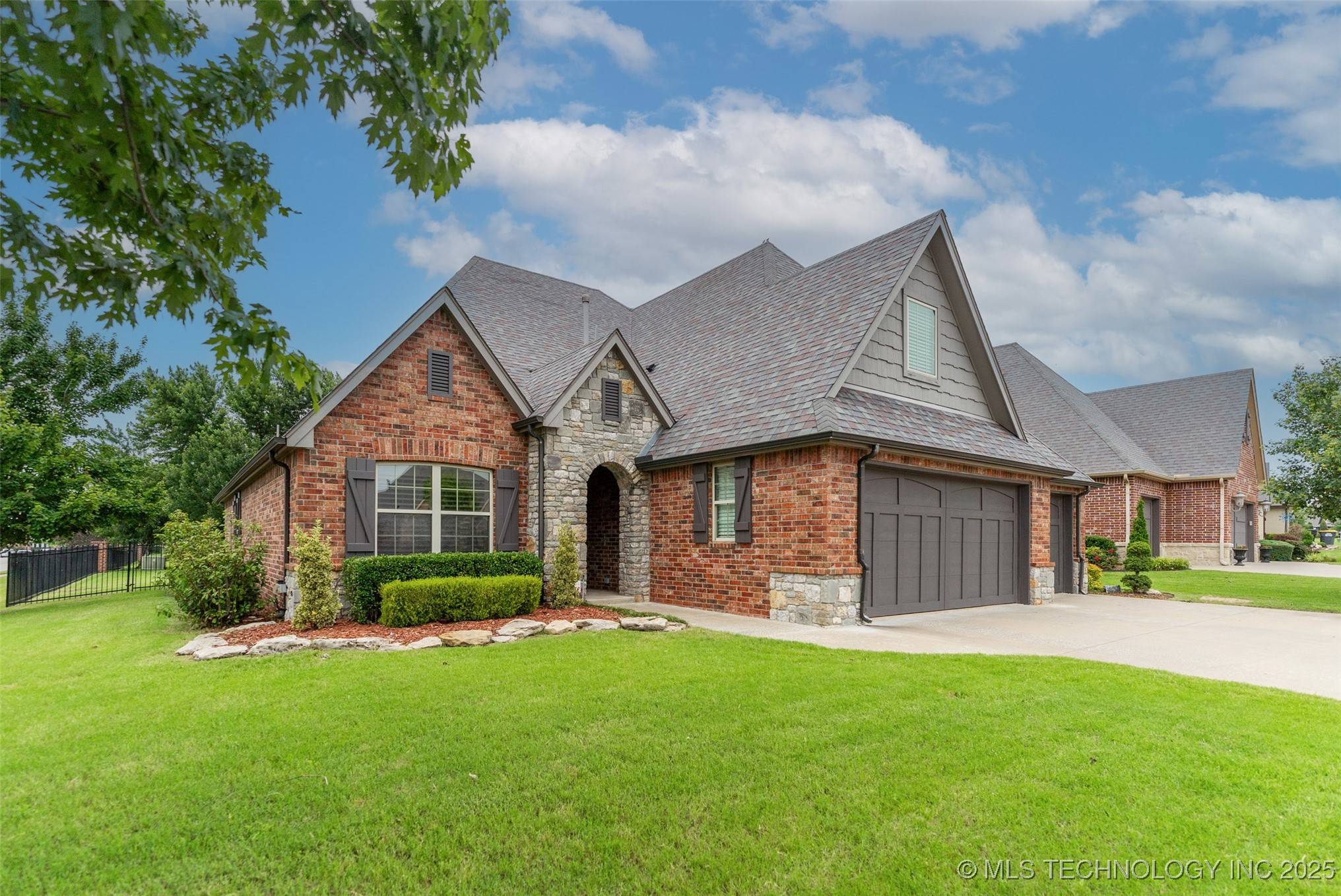 Jenks, OK 74037,113 E 128th ST S