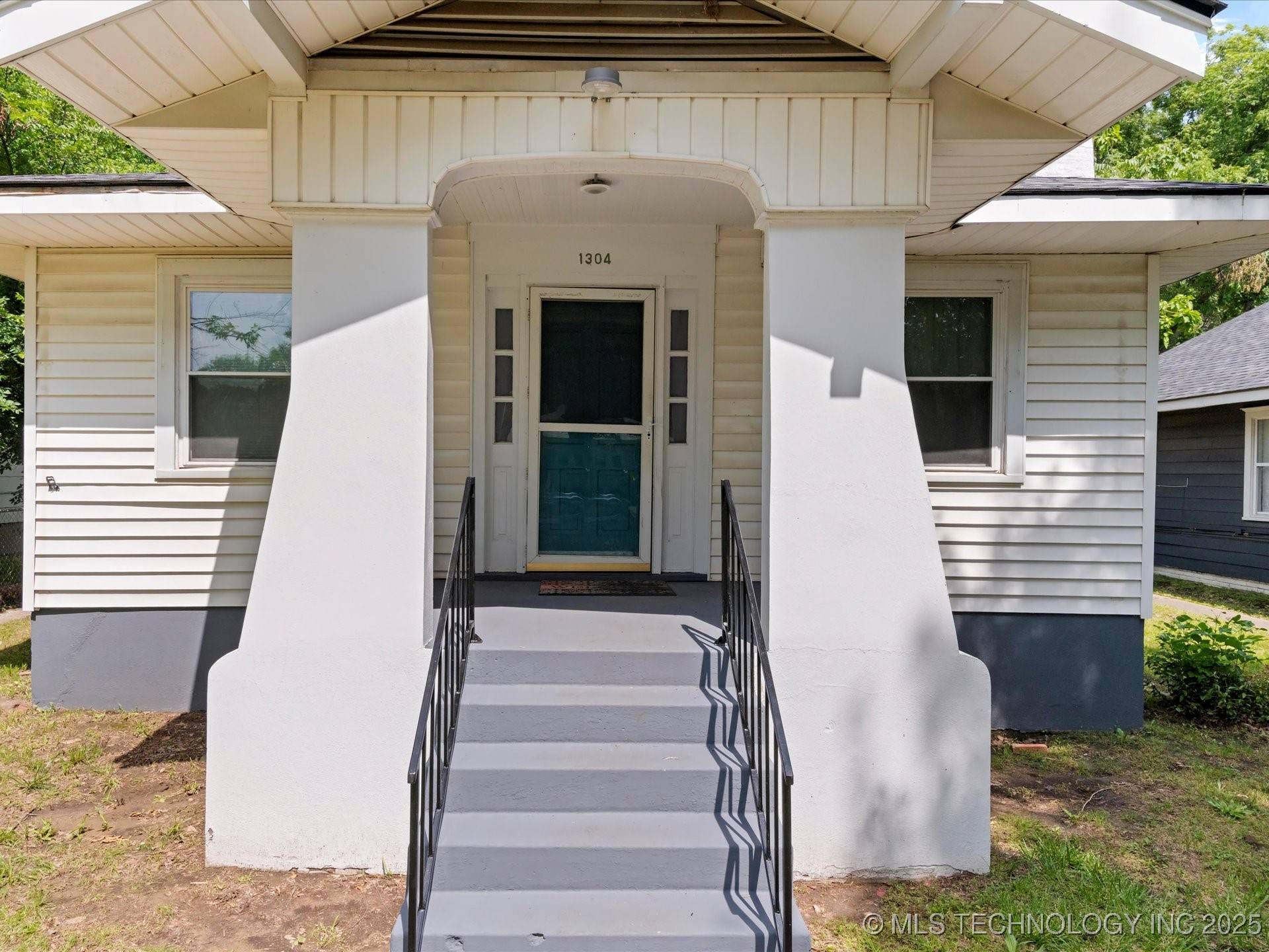 Bartlesville, OK 74003,1304 Jennings AVE