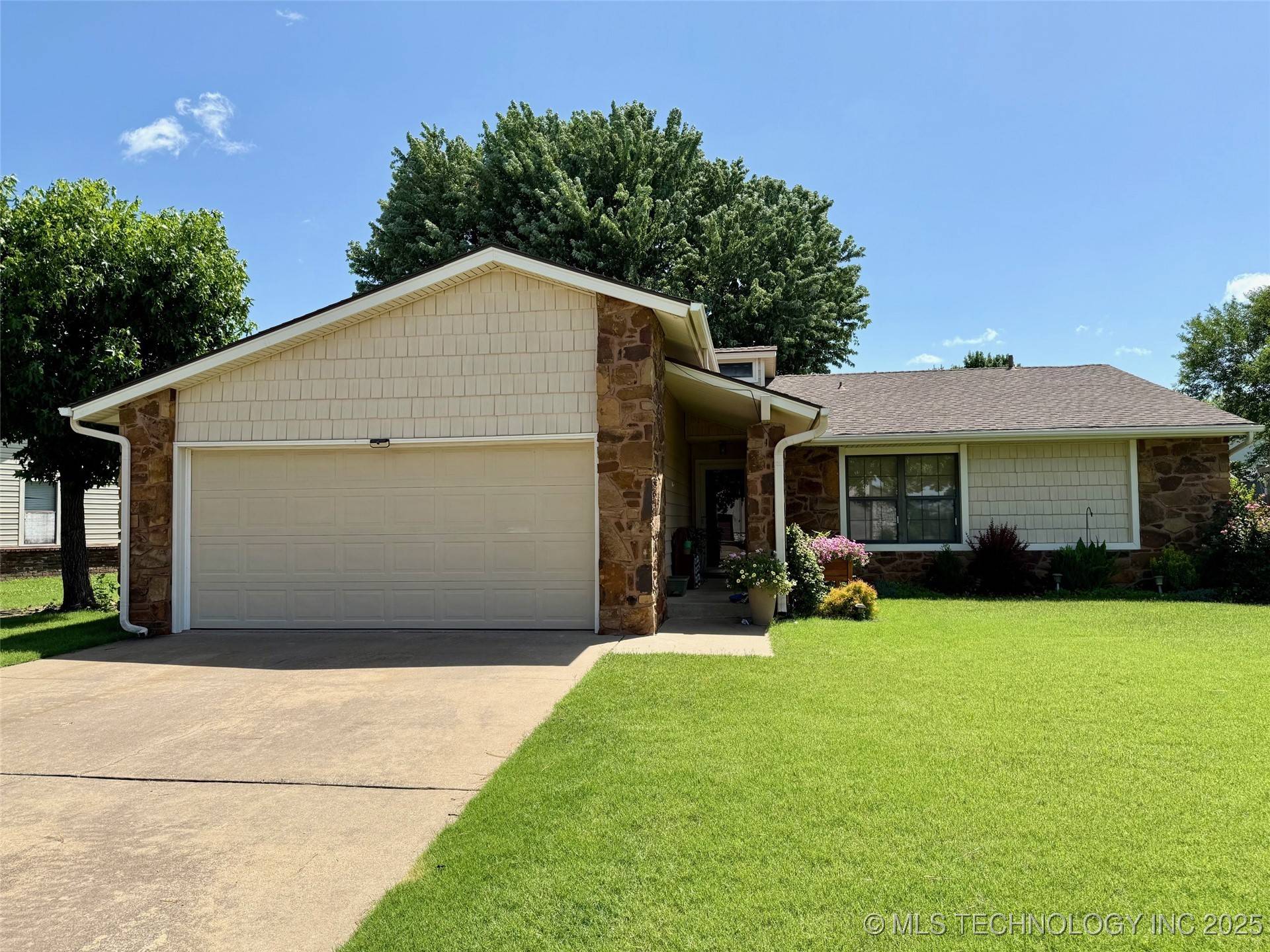 Owasso, OK 74055,9613 N 107th East Avenue