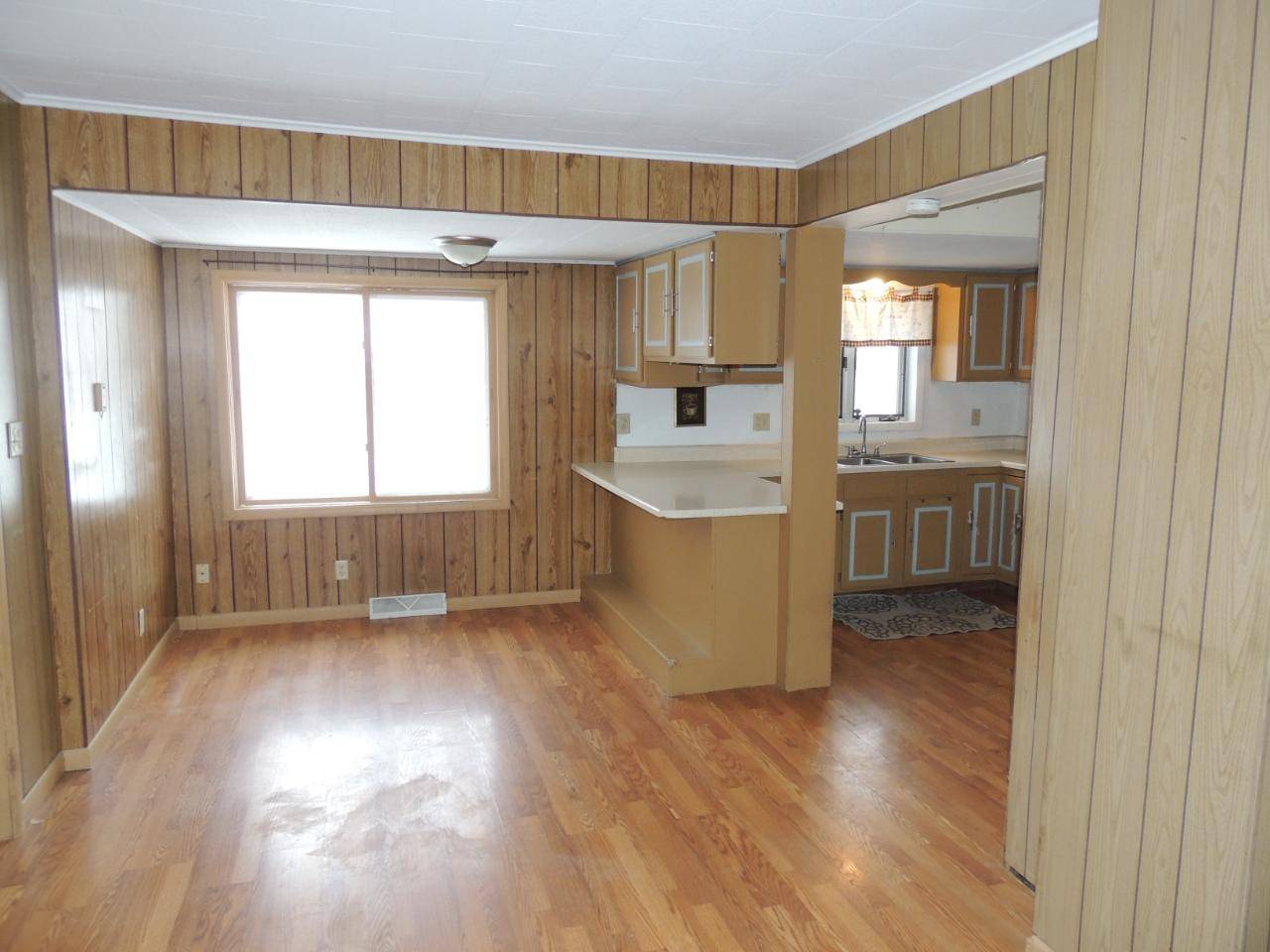Antigo, WI 54409,612 PINE ST