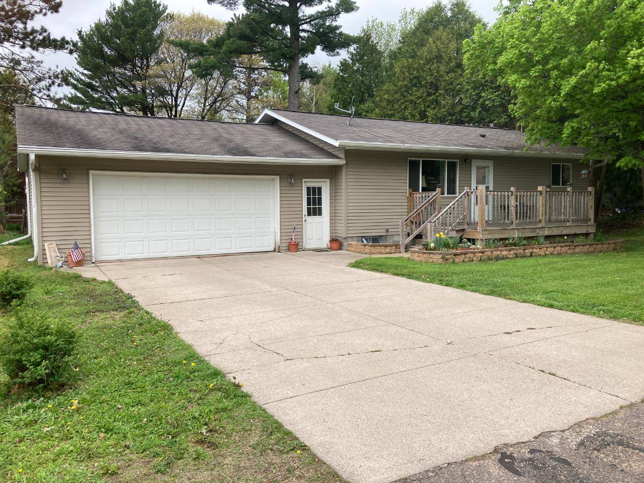 Rhinelander, WI 54501,223 HEMLOCK ST