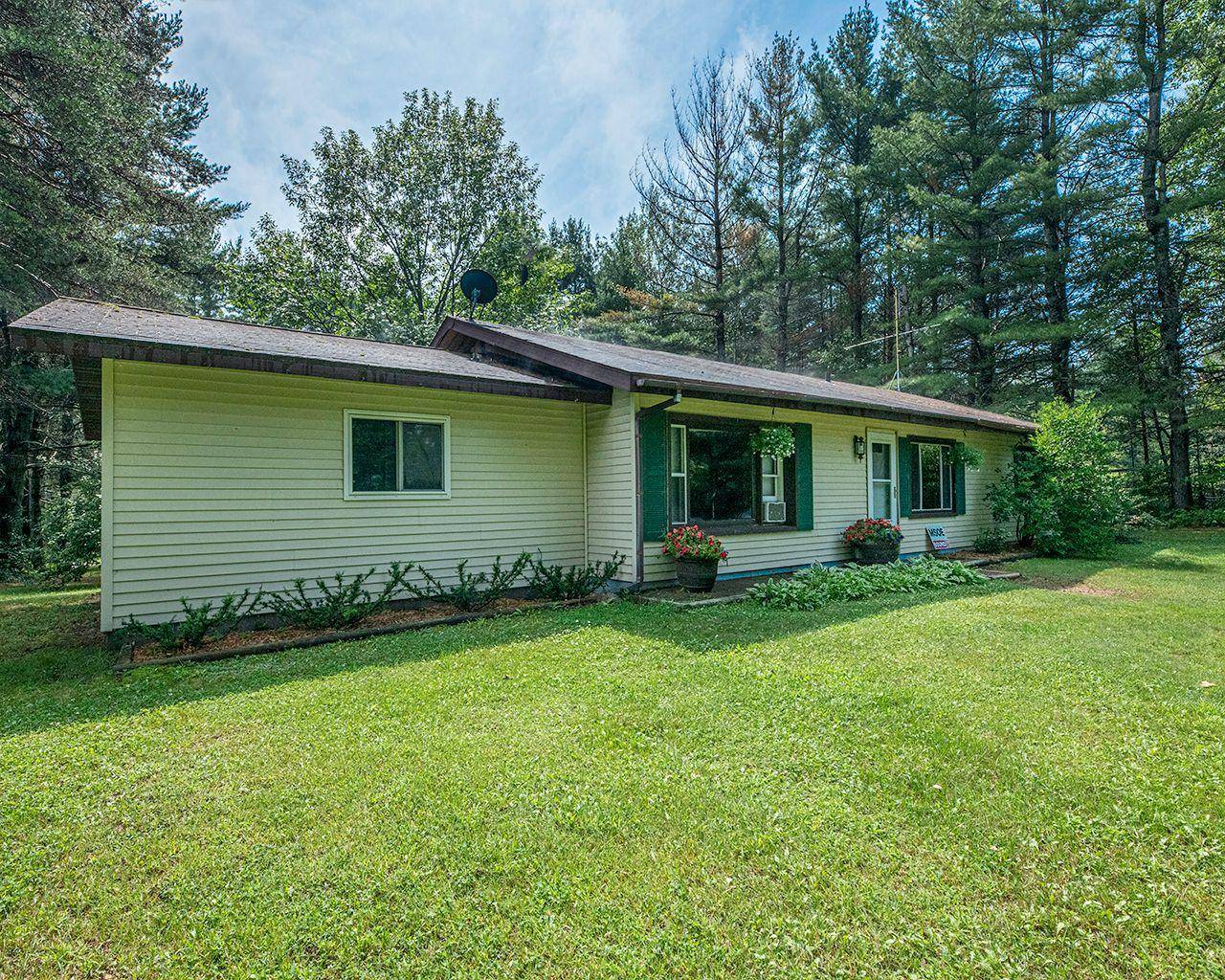 Rhinelander, WI 54501,5564 JENNIE WEBBER LK RD S