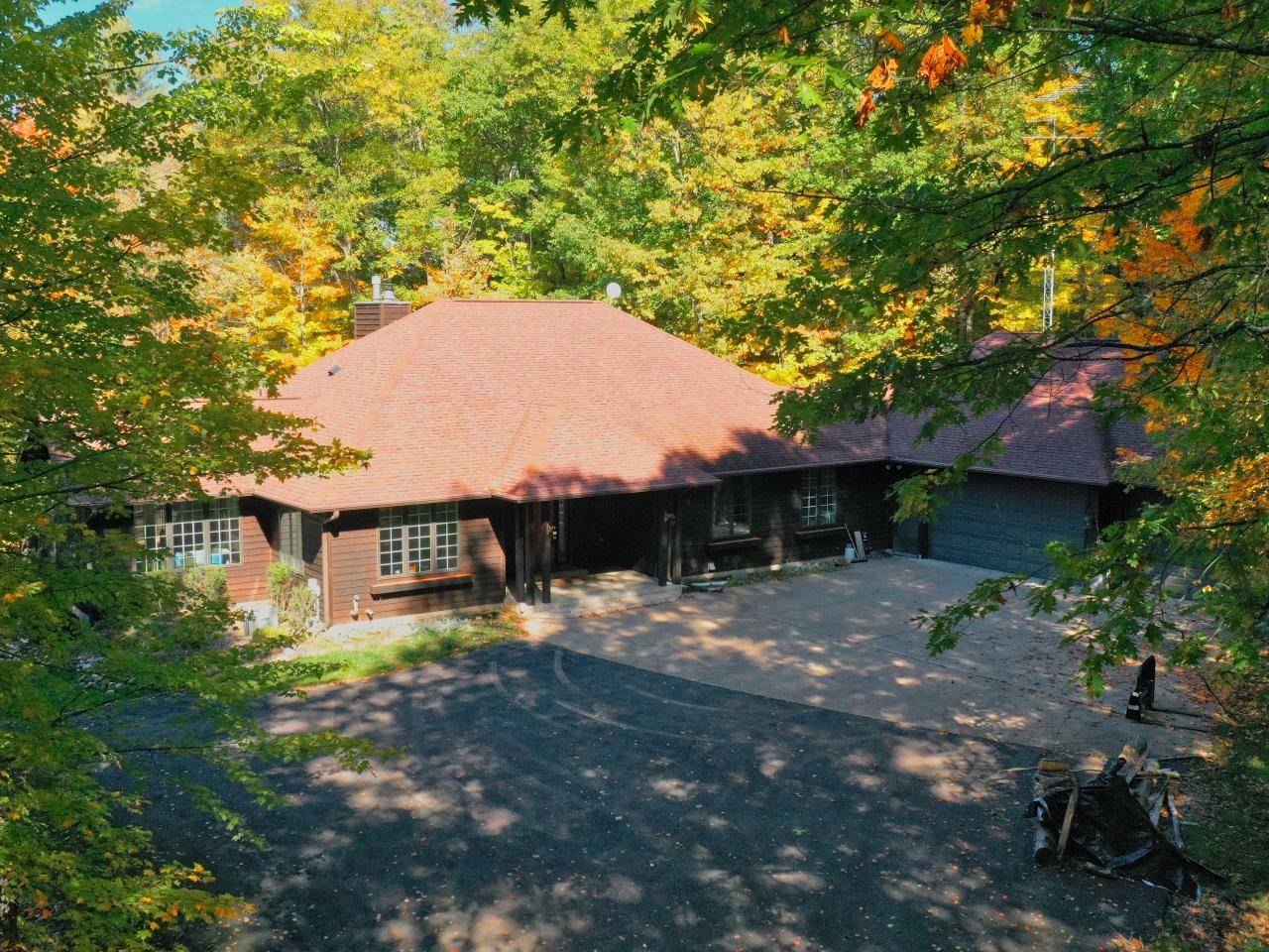 Hazelhurst, WI 54531,5981 TWIN LAKE RD E