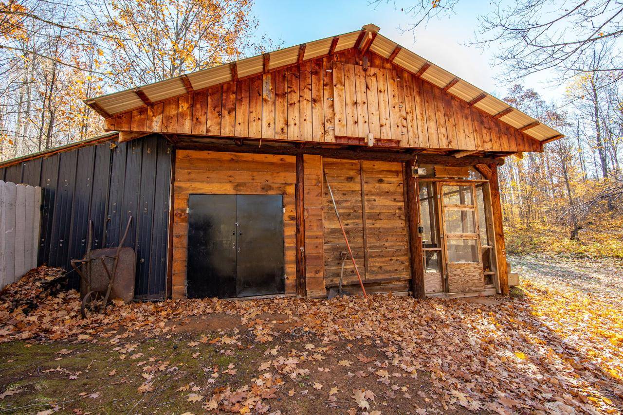 Trout Creek, MI 49967,5073 LAKE ON 3 RD