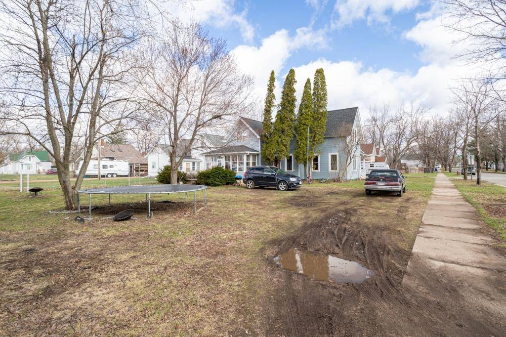 Merrill, WI 54452,1501 1ST ST W