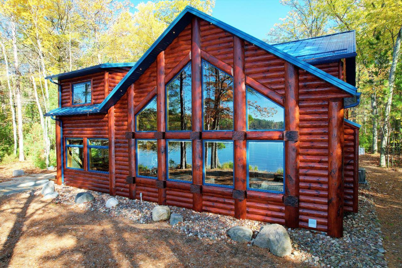 Three Lakes, WI 54562,935 LEATZOW RD