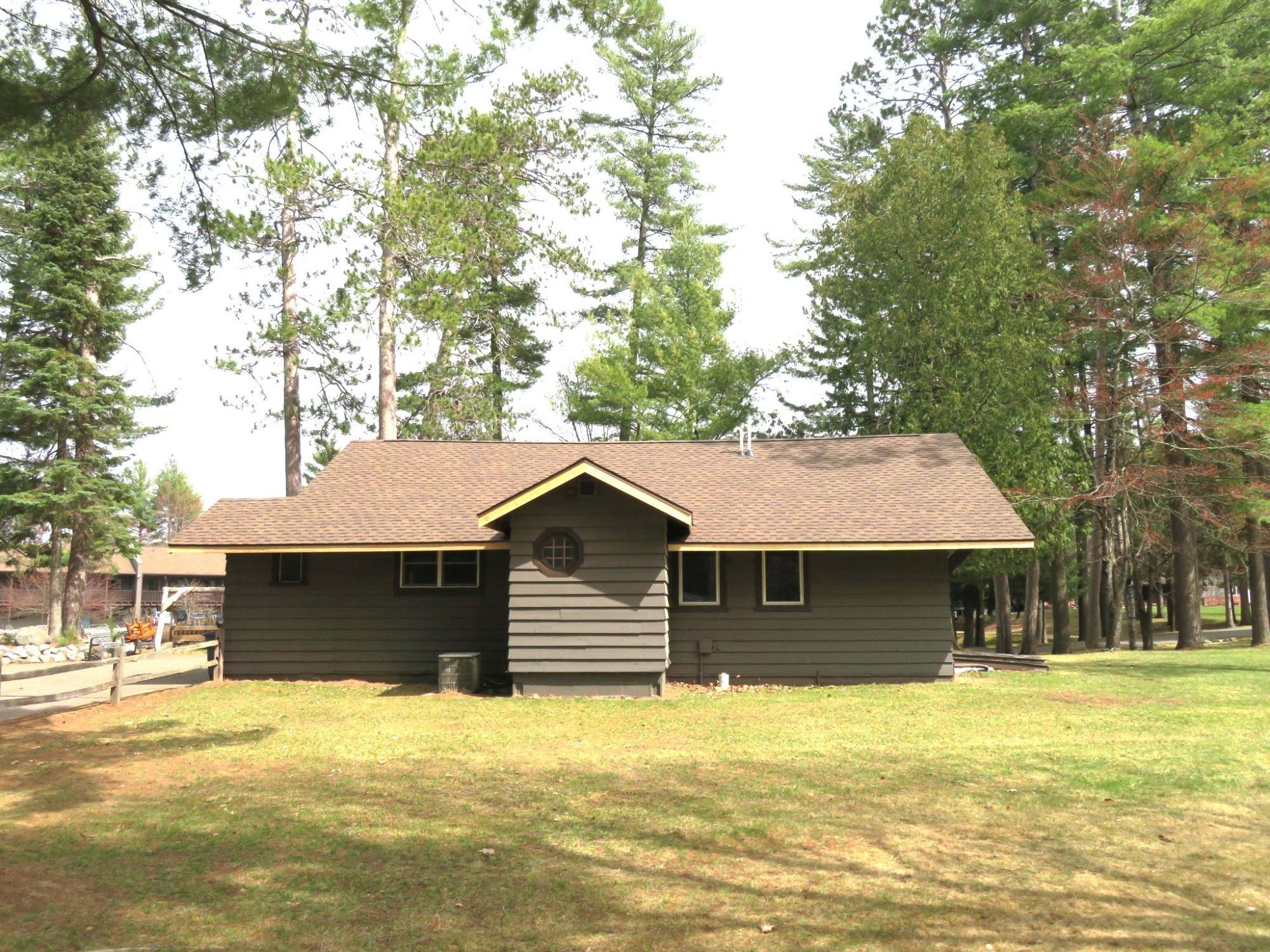 Minocqua, WI 54548,8250 NORTHERN RD #335