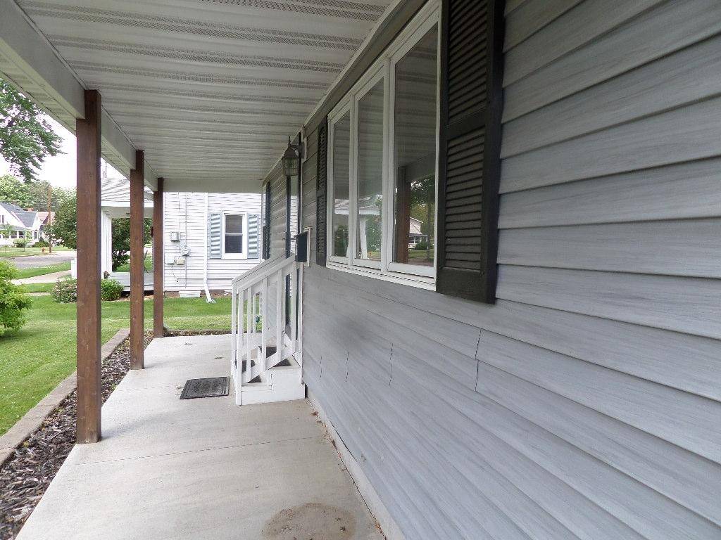 Antigo, WI 54409,817 PINE ST
