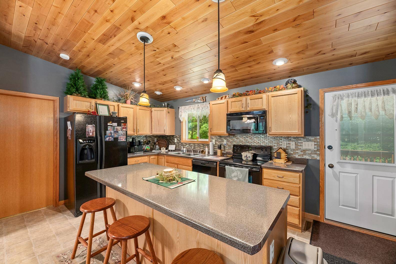 Lake Tomahawk, WI 54539,7539 FOREST CT