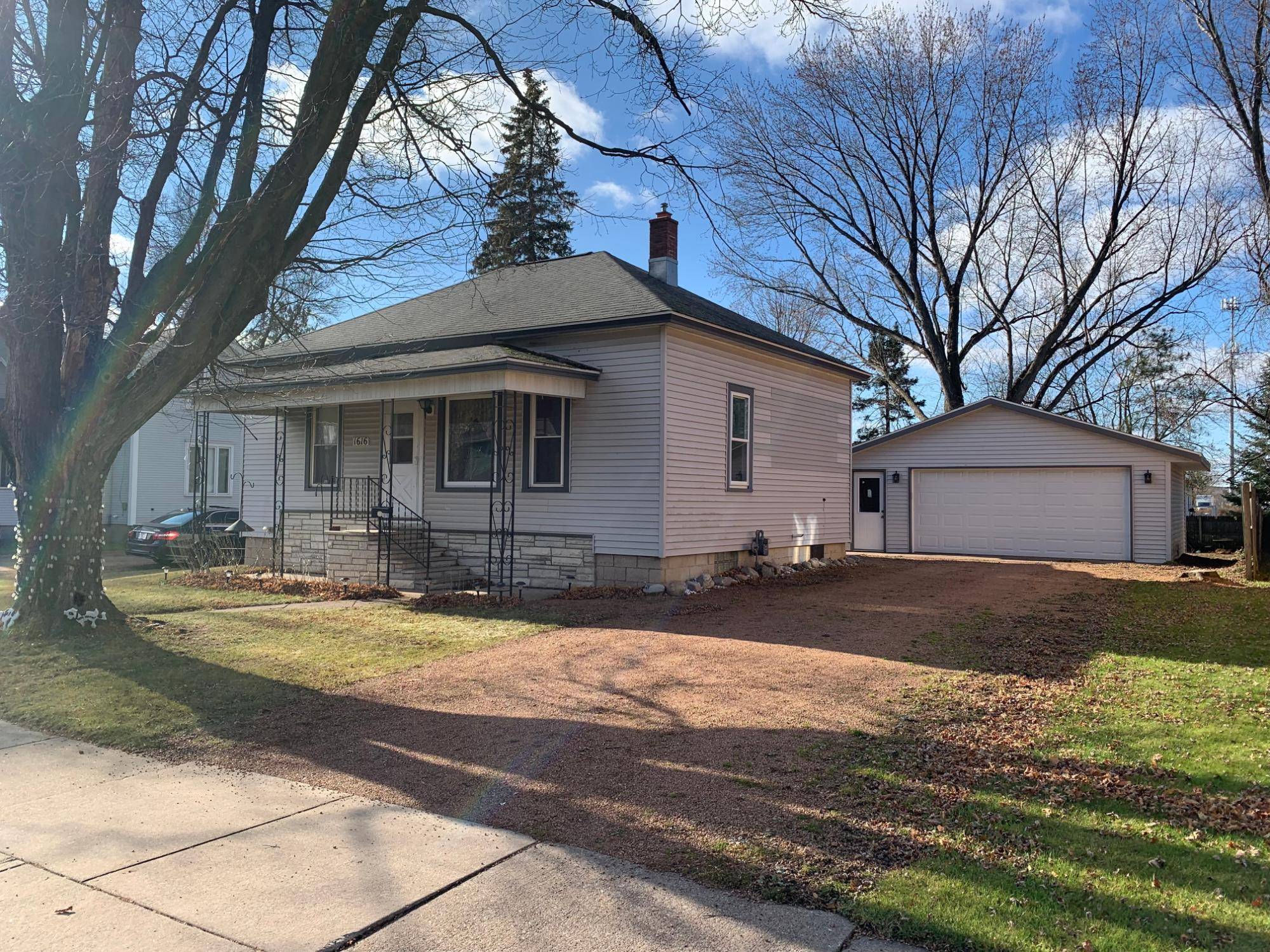 Antigo, WI 54409,1616 CLERMONT ST