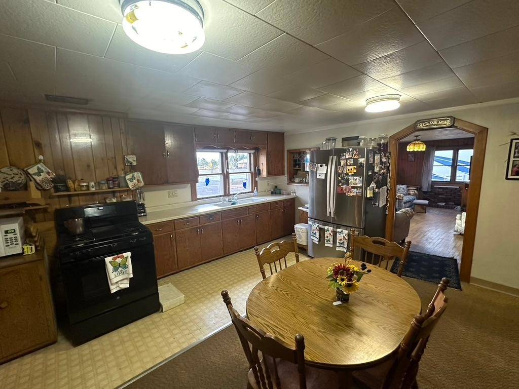 Eagle River, WI 54521,1166 HWY 45