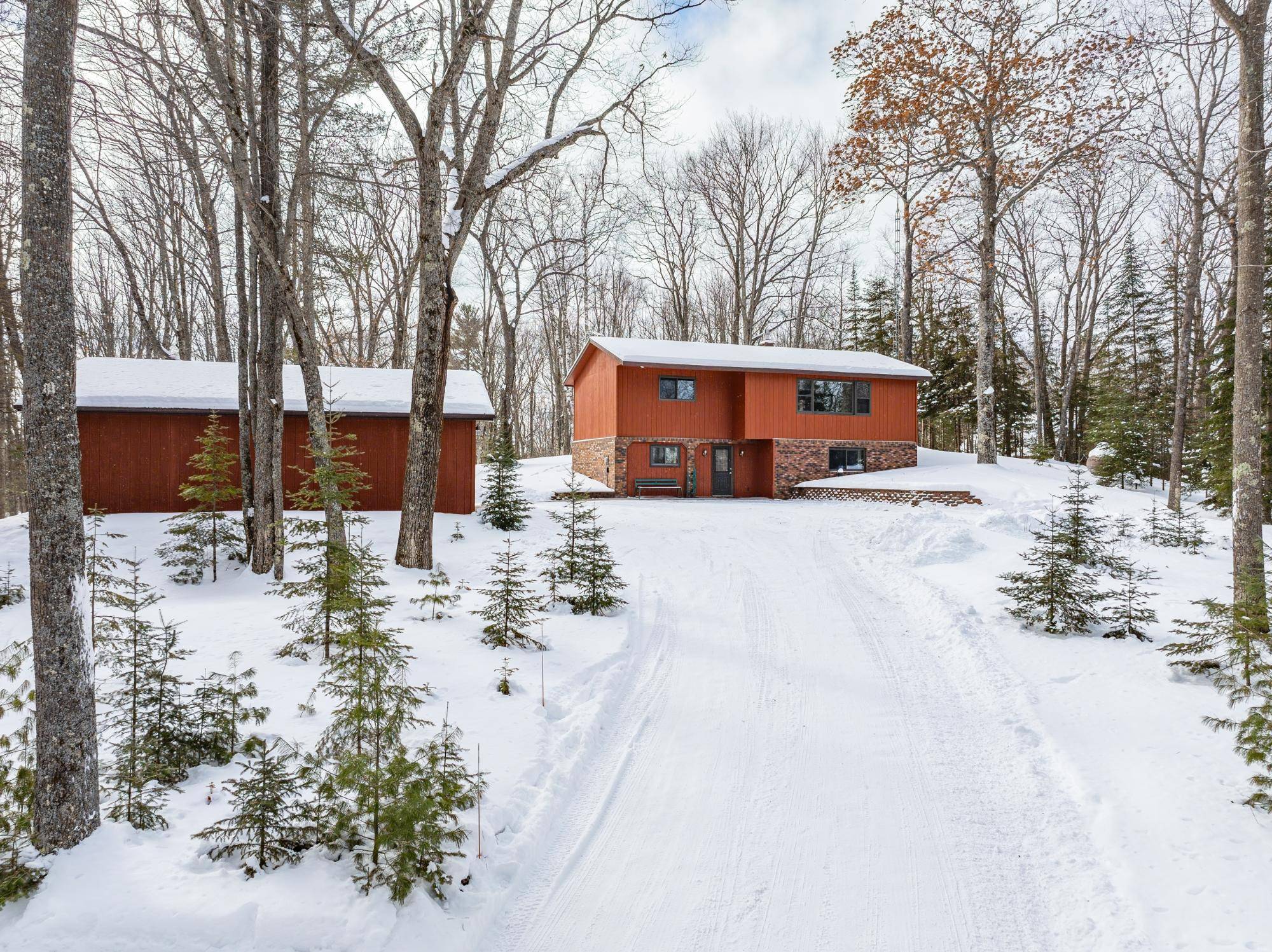Rhinelander, WI 54501,4667 LILY BASS RD