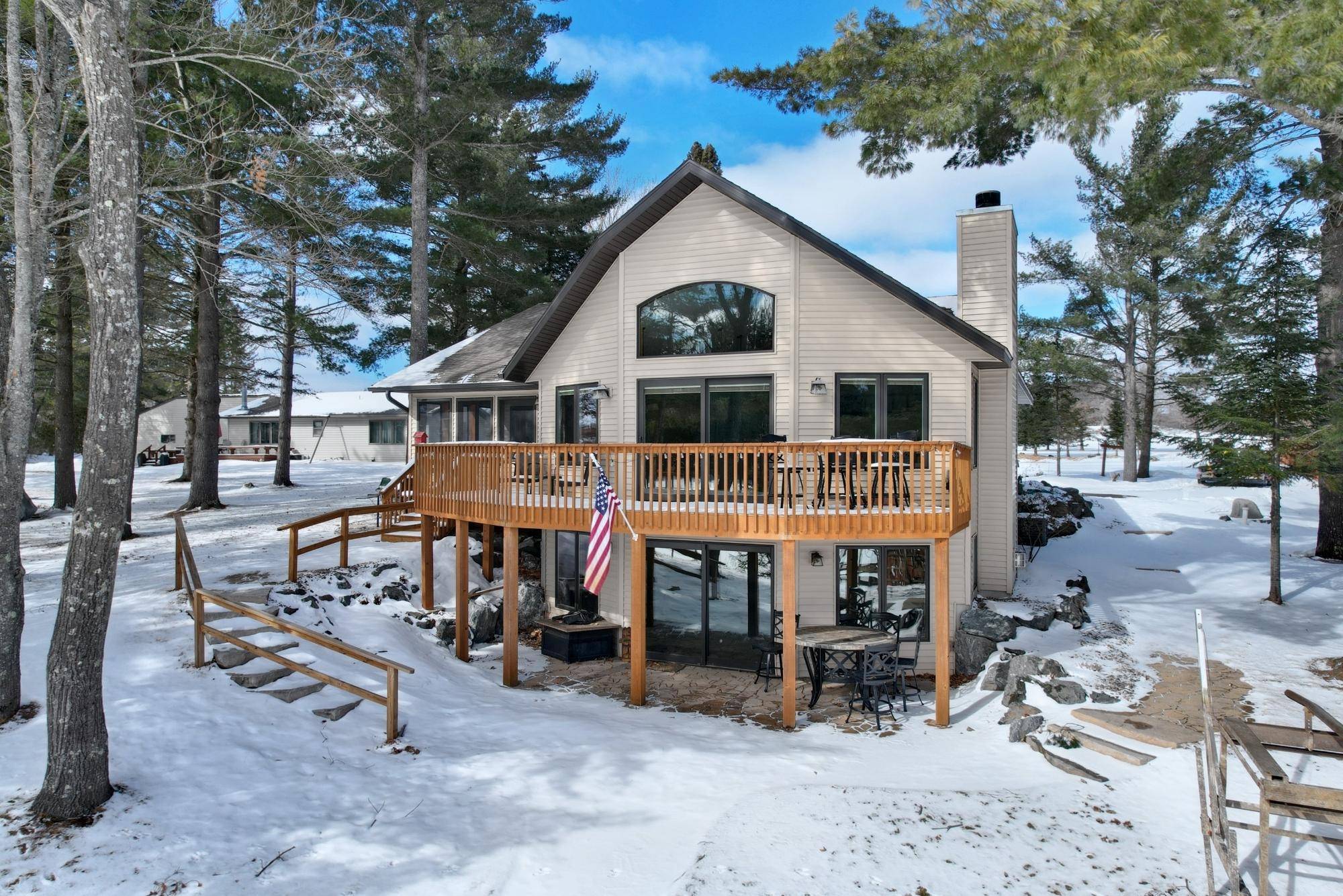 Eagle River, WI 54521,320 MCKINLEY ST E