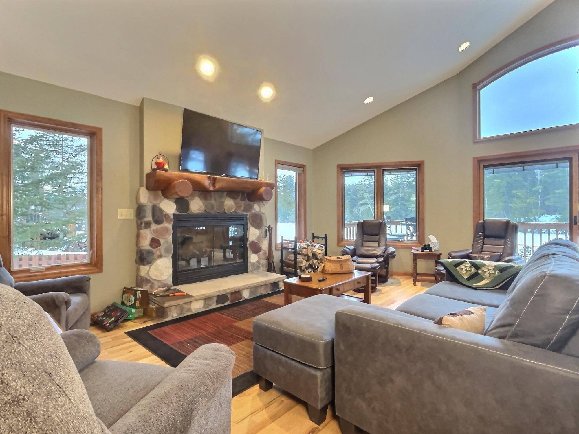 Eagle River, WI 54521,320 MCKINLEY ST E