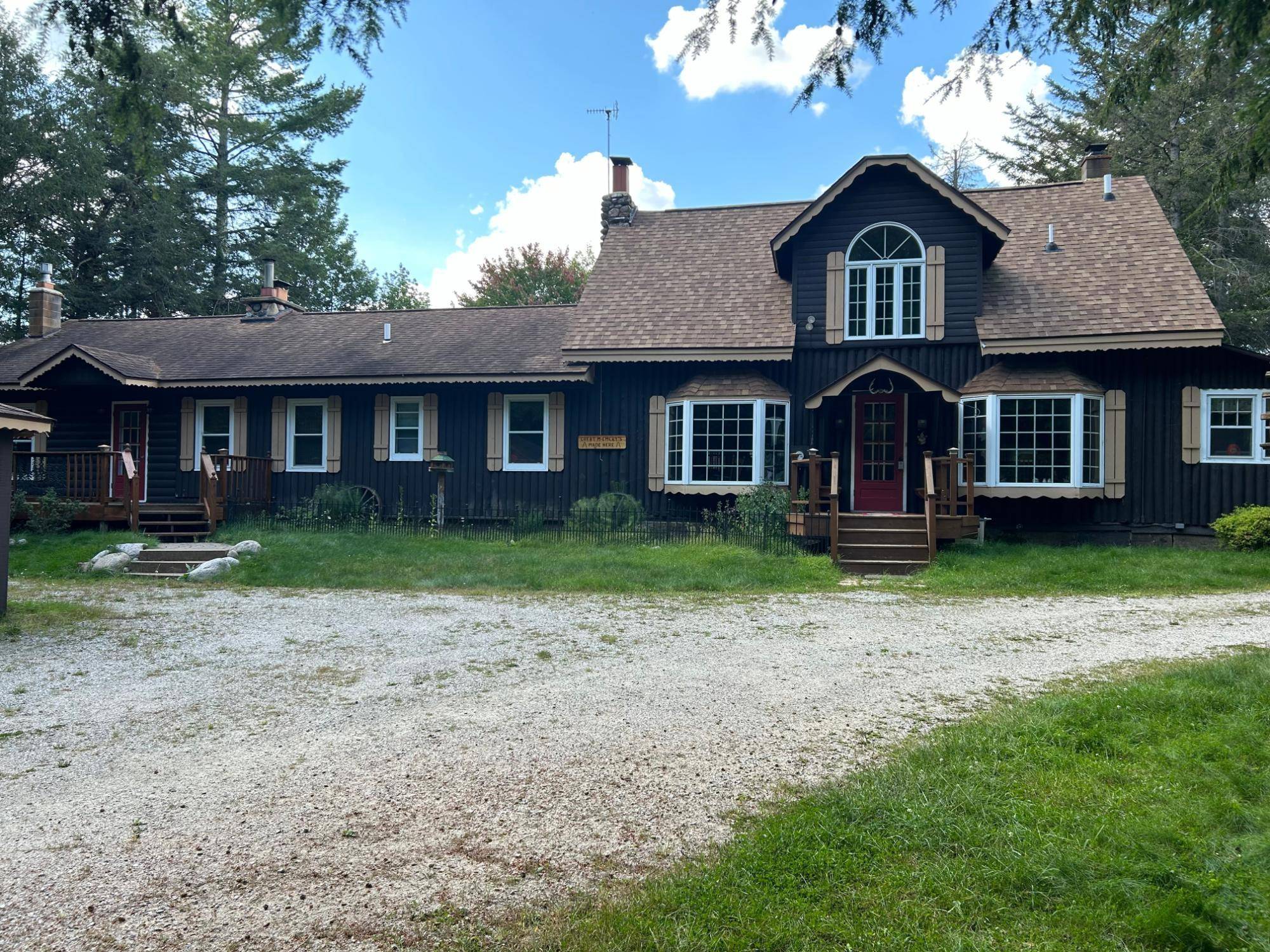 Eagle River, WI 54521,7533 RUSTIC LN