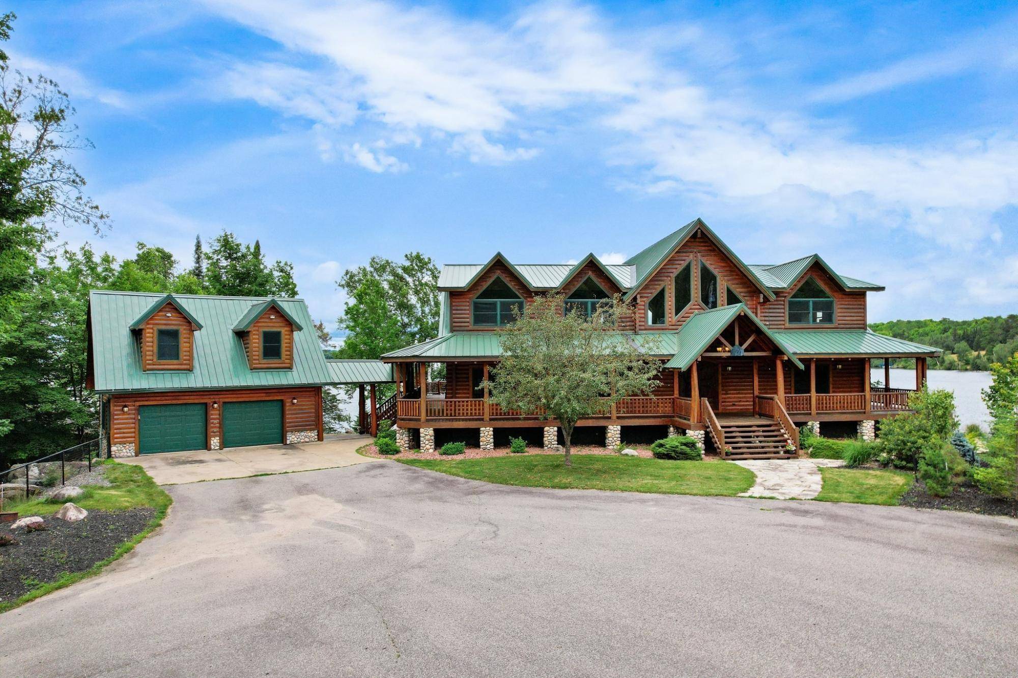 Watersmeet, MI 49969,19960 THOUSAND ISLAND LAKE RD