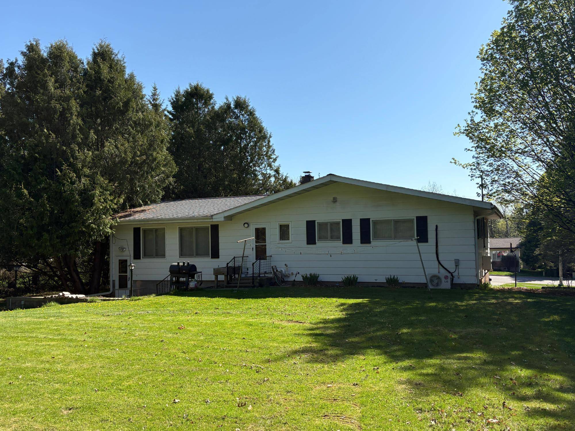 Park Falls, WI 54552,884 5TH AVE